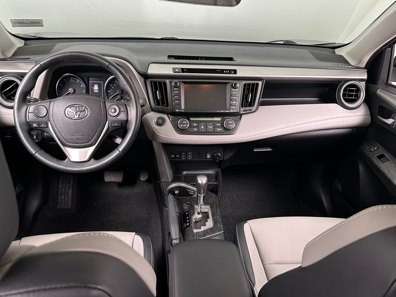 Thumbnail: 2017 Toyota RAV4 - 2