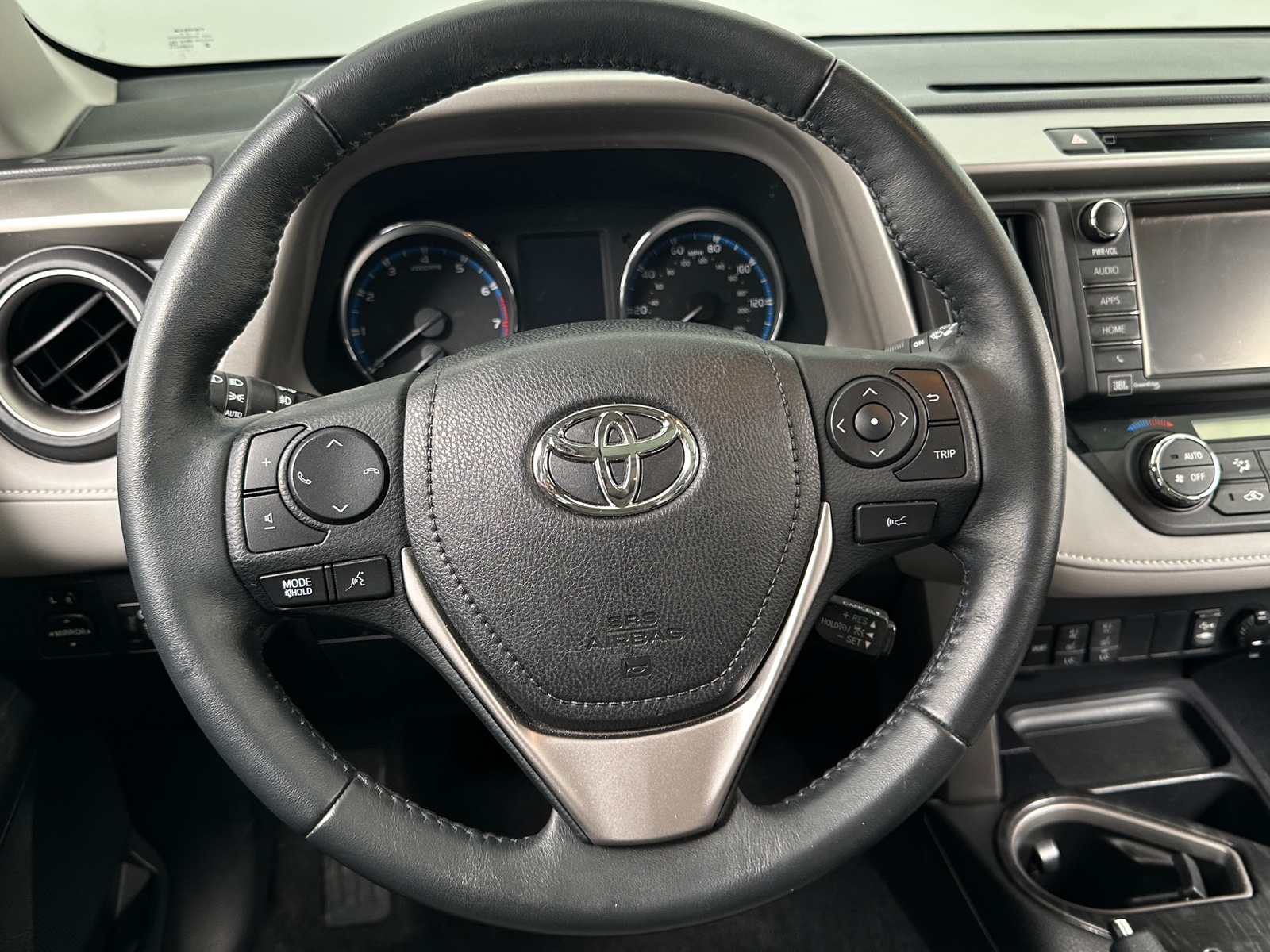 Thumbnail: 2017 Toyota RAV4 - 4
