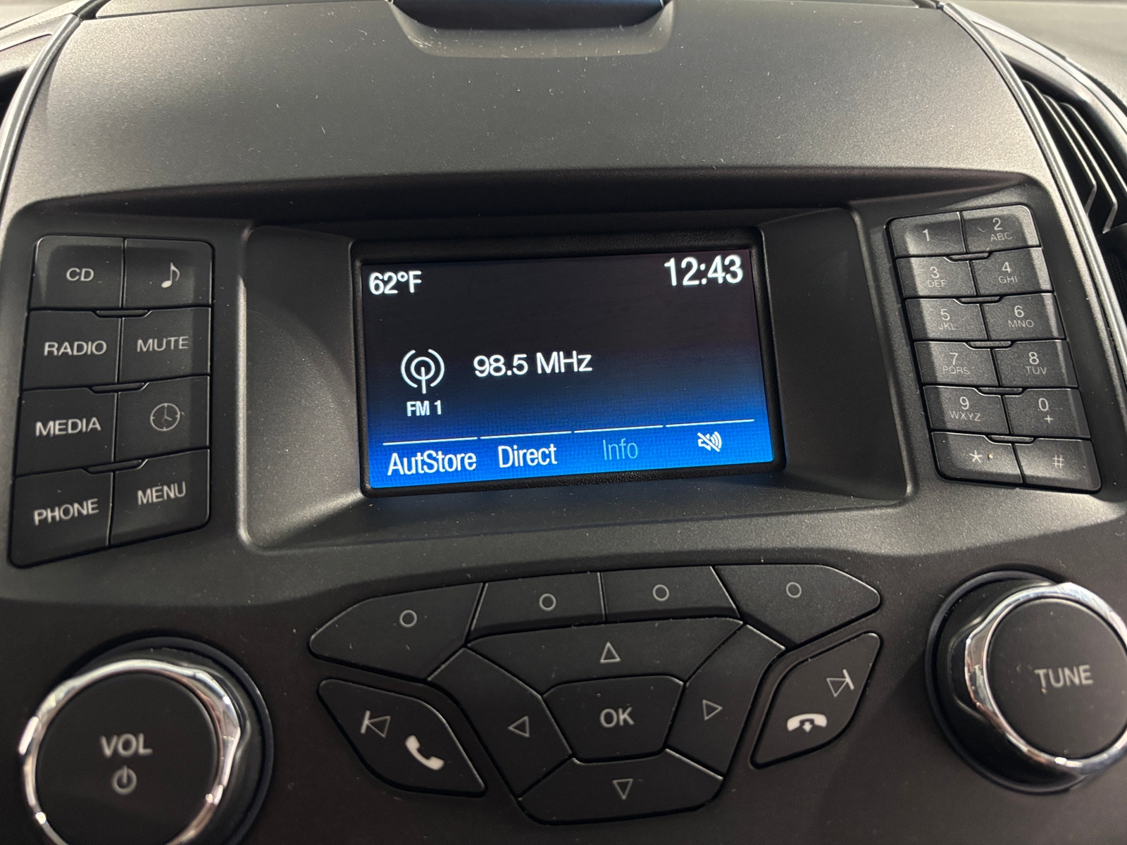 Thumbnail: 2018 Ford Edge - 4