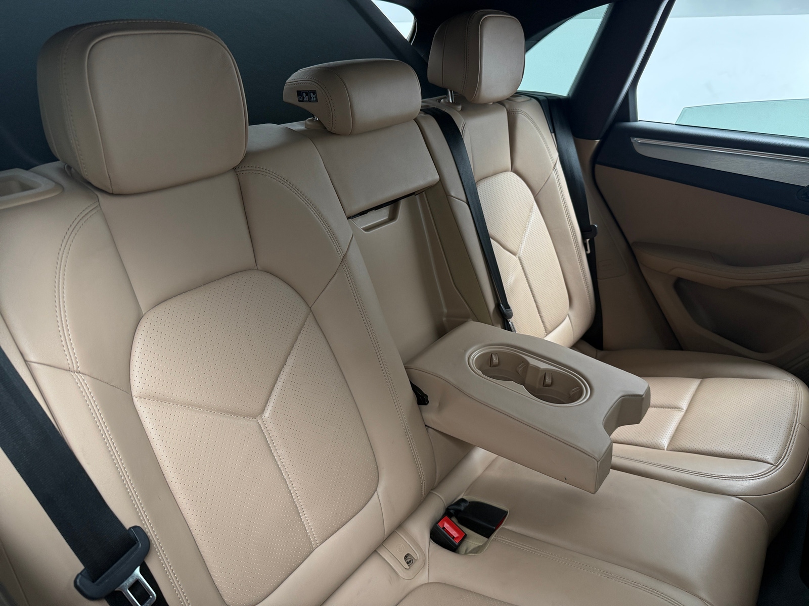 Thumbnail: 2021 Porsche Macan - 5