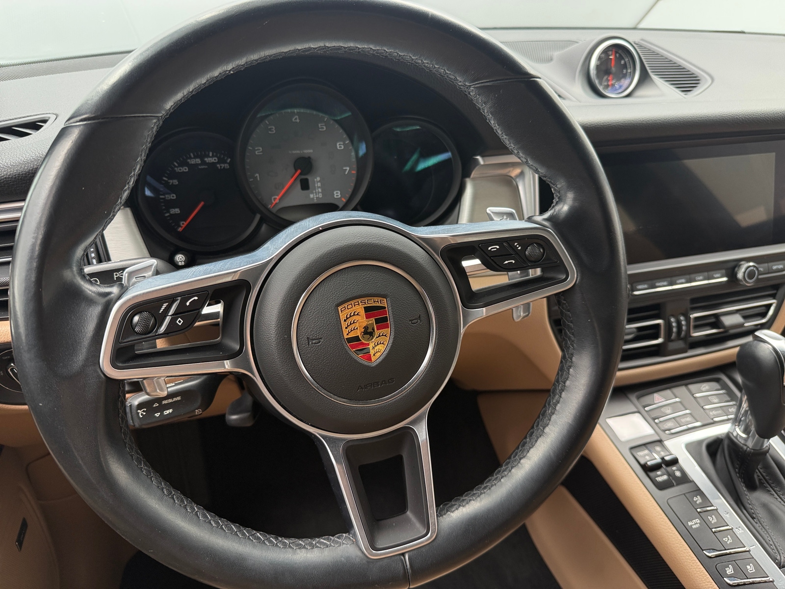 Thumbnail: 2021 Porsche Macan - 4