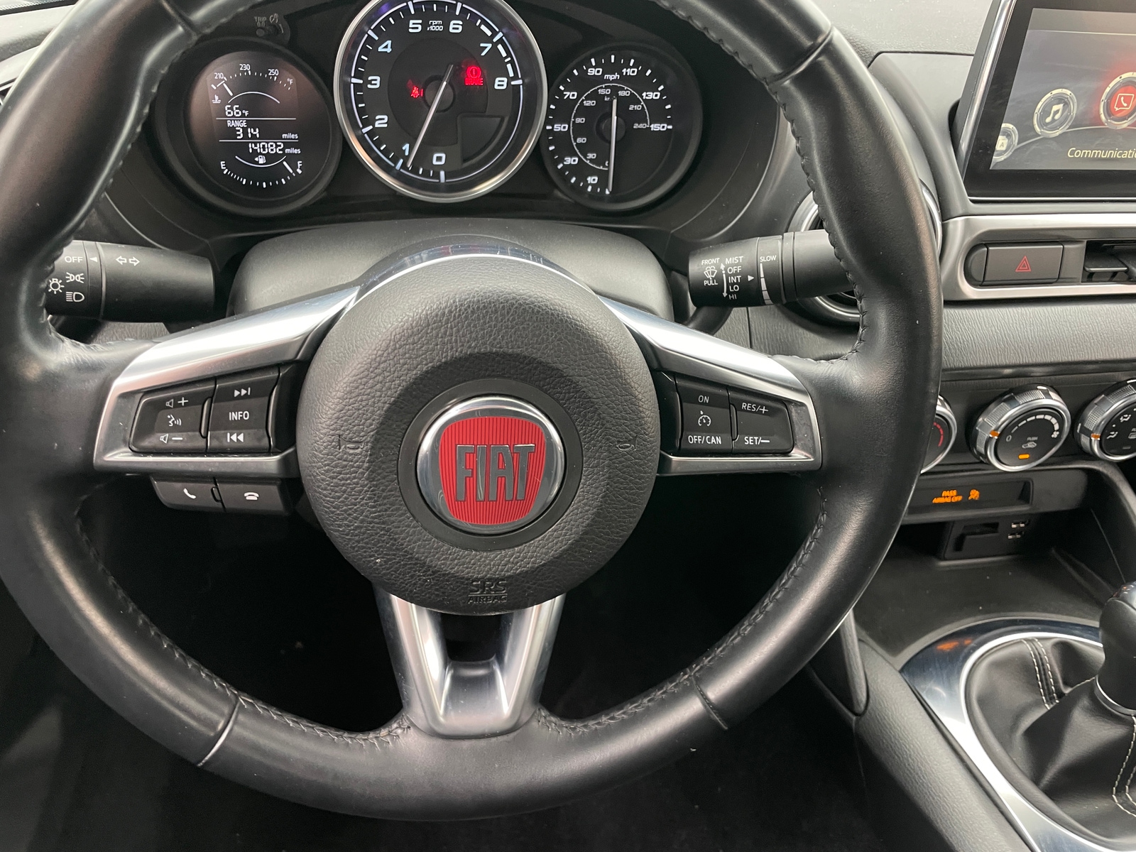 Thumbnail: 2018 Fiat 124 Spider - 4