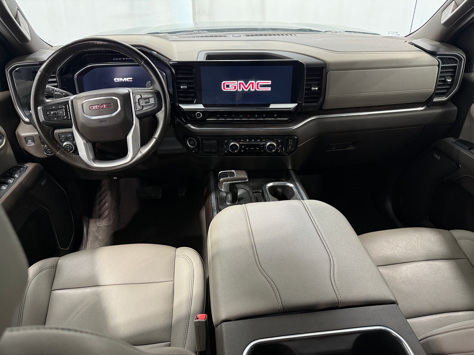 Thumbnail: 2024 GMC Sierra 1500 - 2
