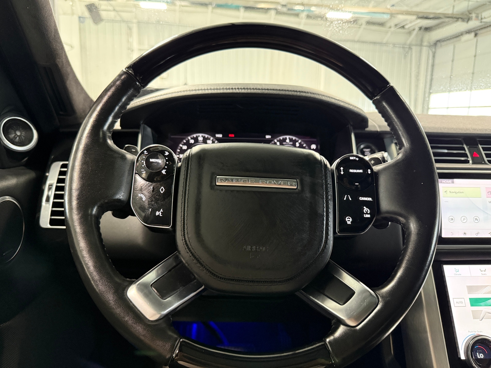 Thumbnail: 2019 Land Rover Range Rover - 4
