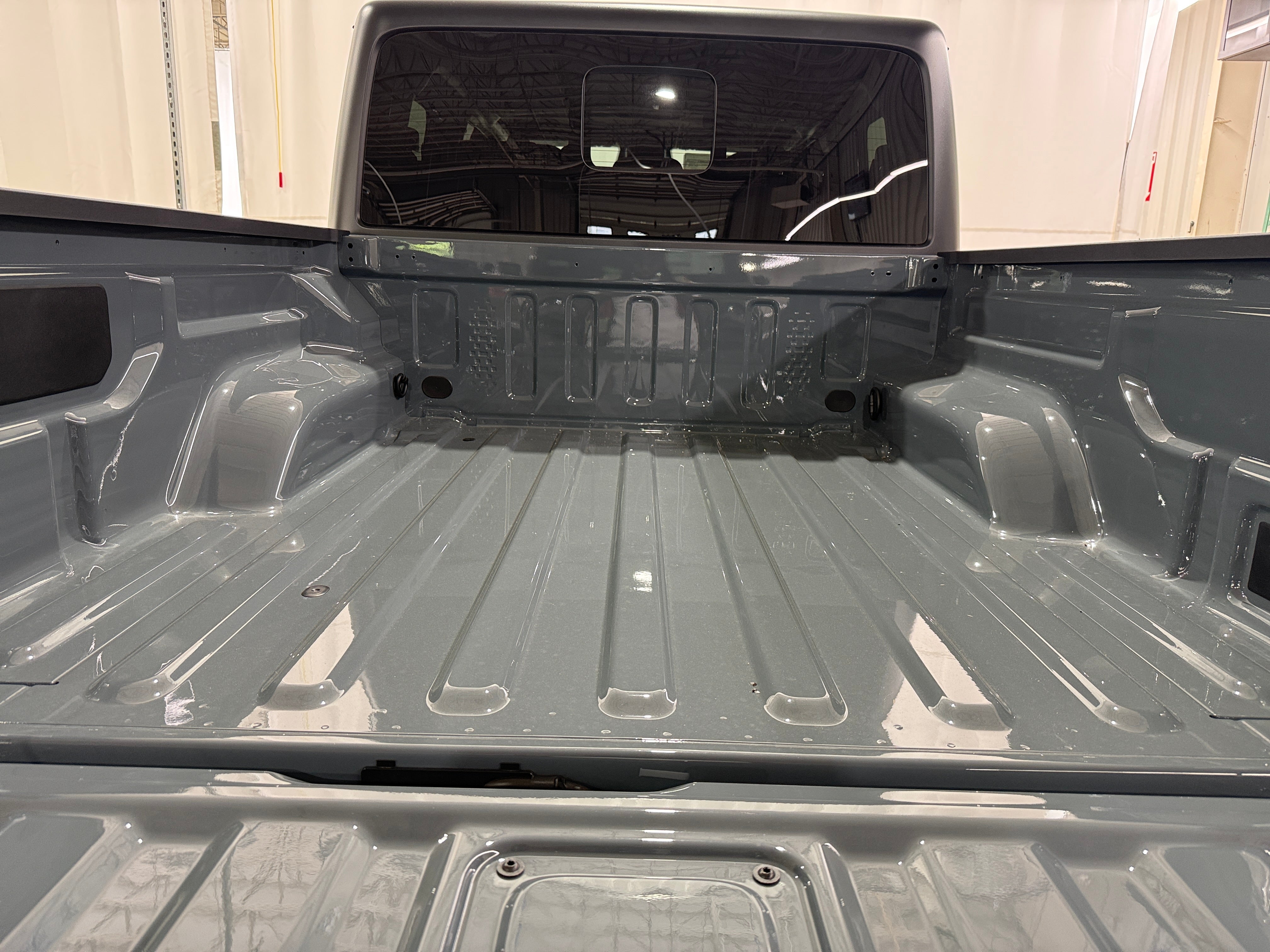 2026 Jeep Gladiator Willys - Photo 2