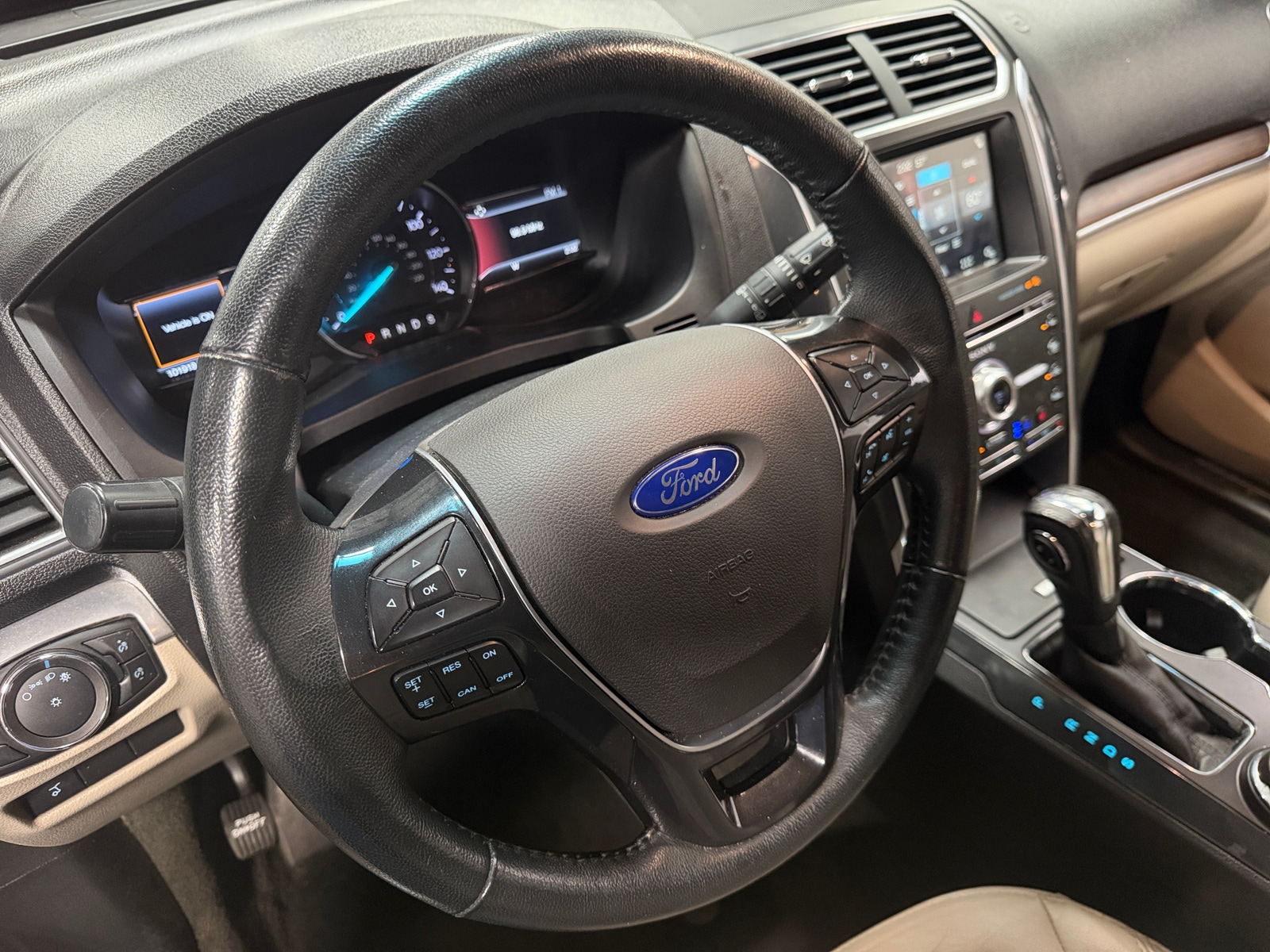 Thumbnail: 2018 Ford Explorer - 4