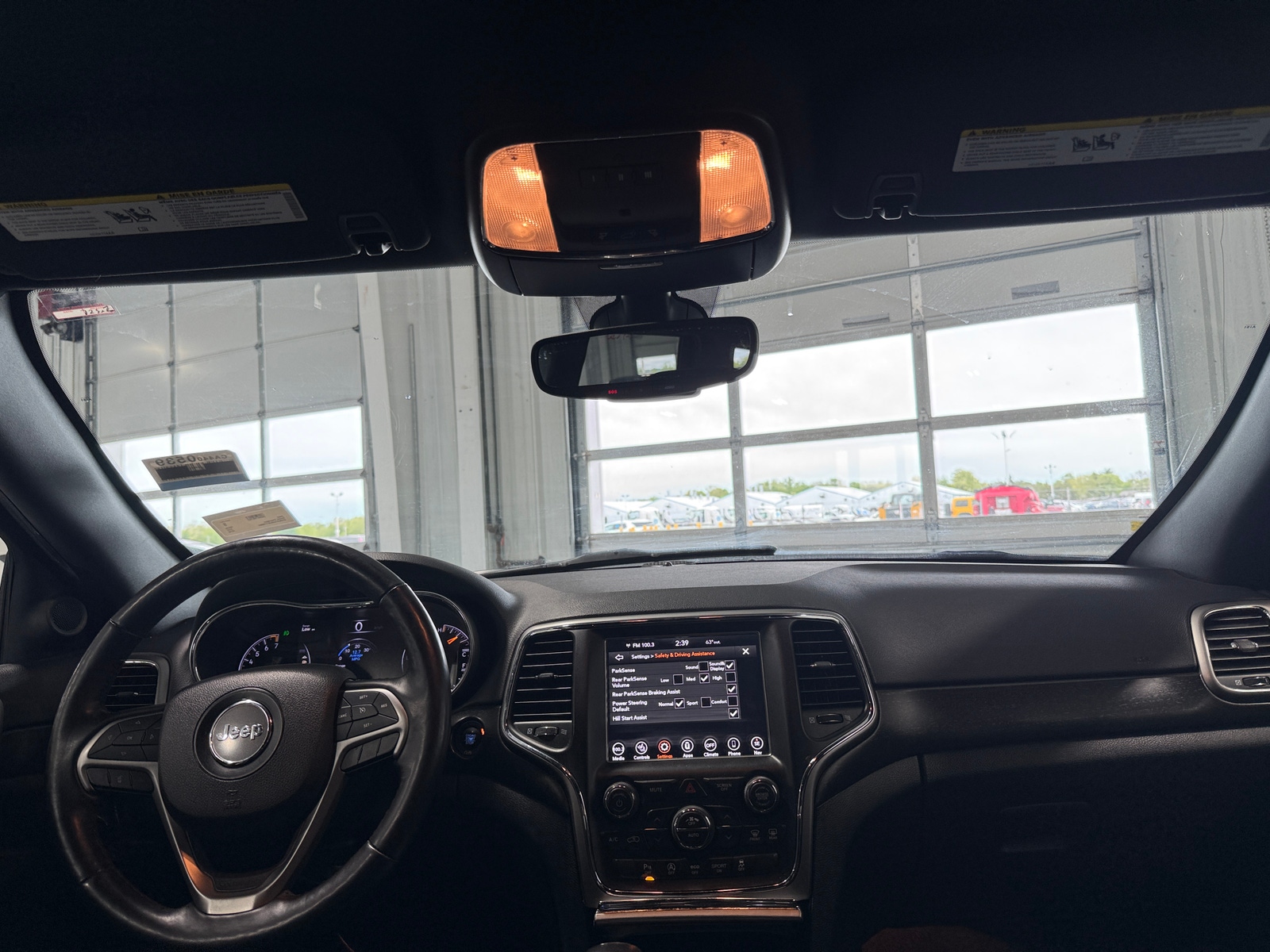 Thumbnail: 2018 Jeep Grand Cherokee - 3
