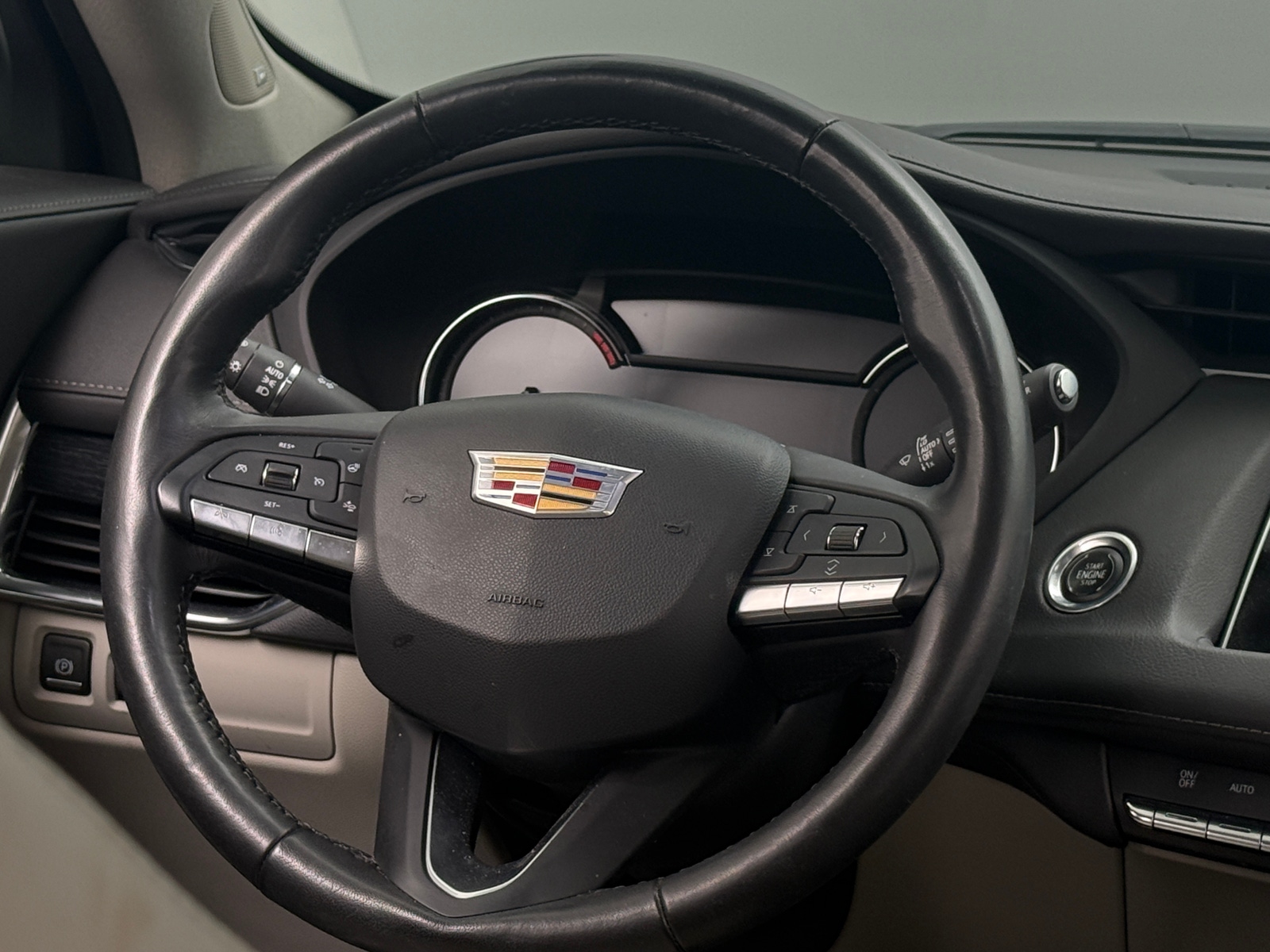 Thumbnail: 2020 Cadillac XT4 - 4