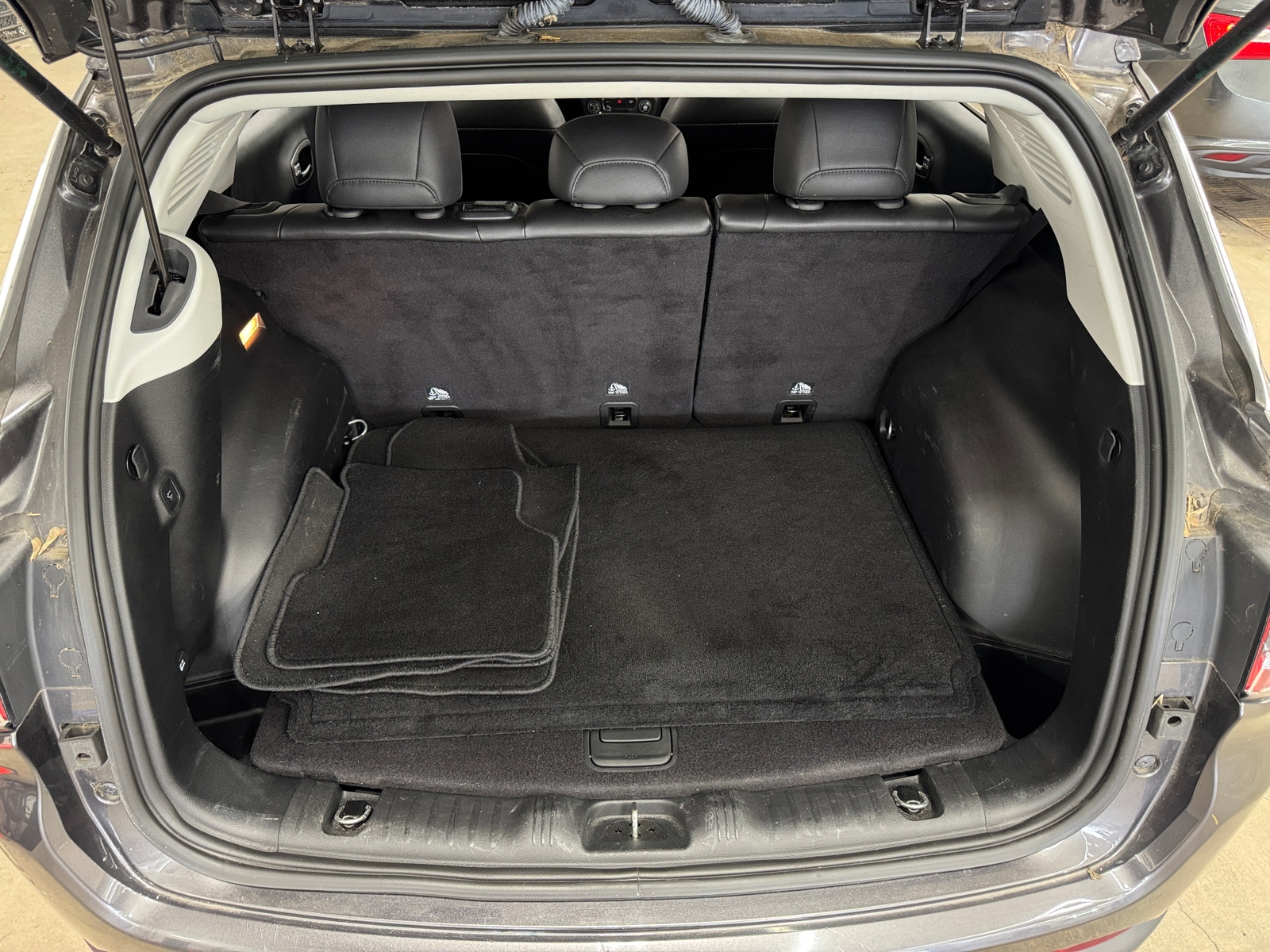 Thumbnail: 2019 Jeep Compass - 6