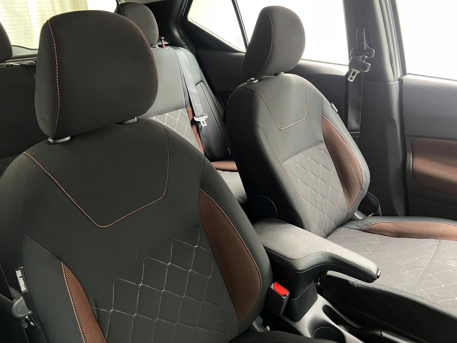 Thumbnail: 2020 Nissan Kicks - 2