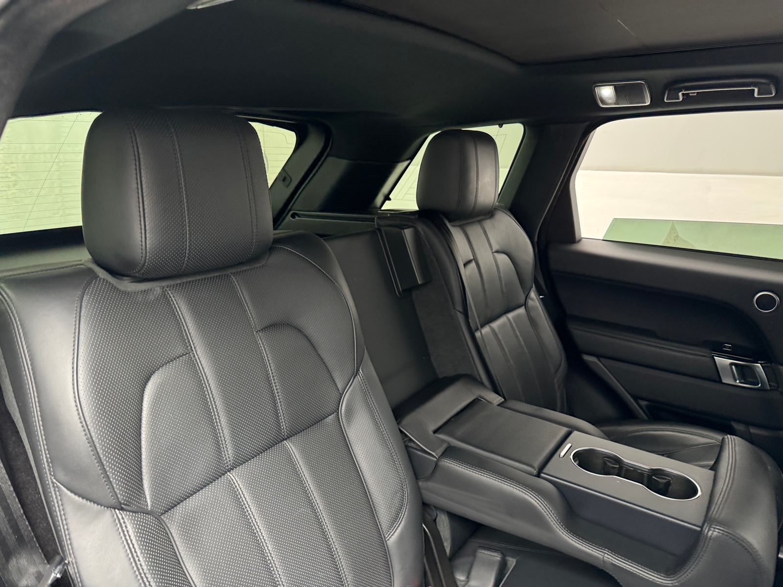 Thumbnail: 2016 Land Rover Range Rover Sport - 5