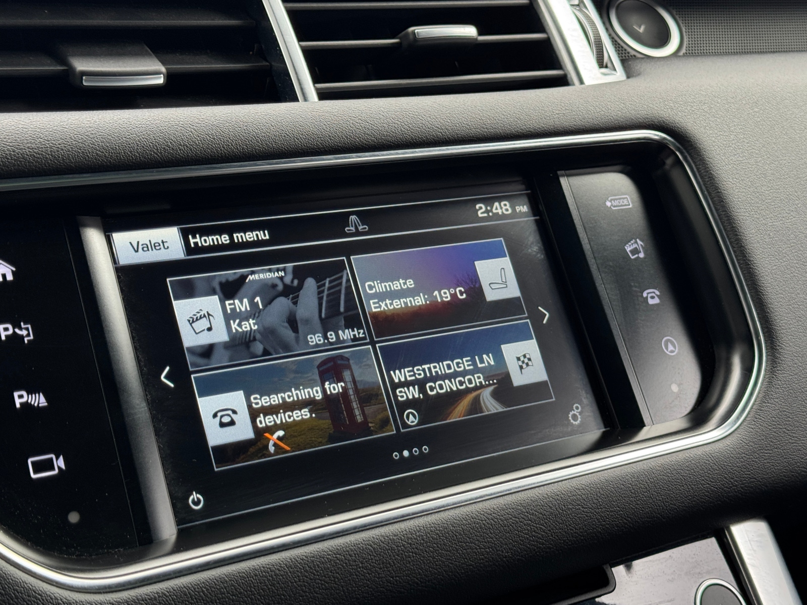 Thumbnail: 2016 Land Rover Range Rover Sport - 3