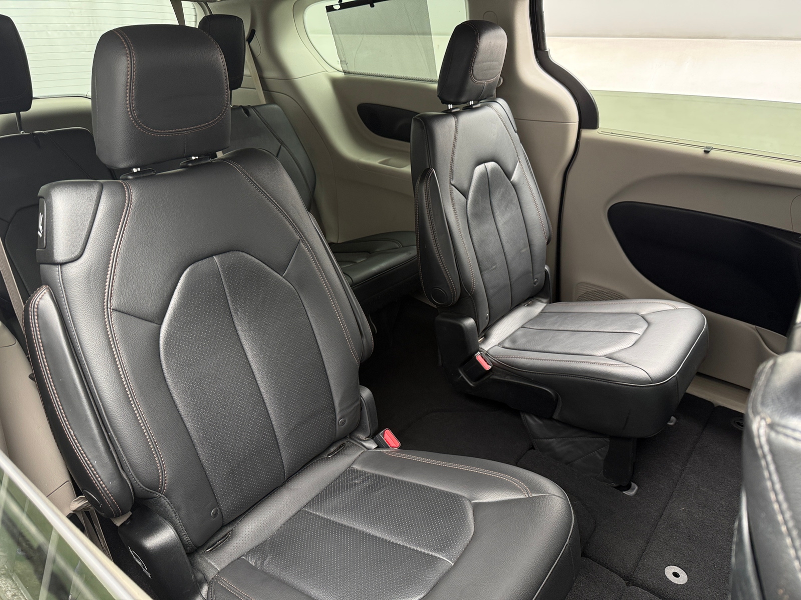 Thumbnail: 2017 Chrysler Pacifica - 5