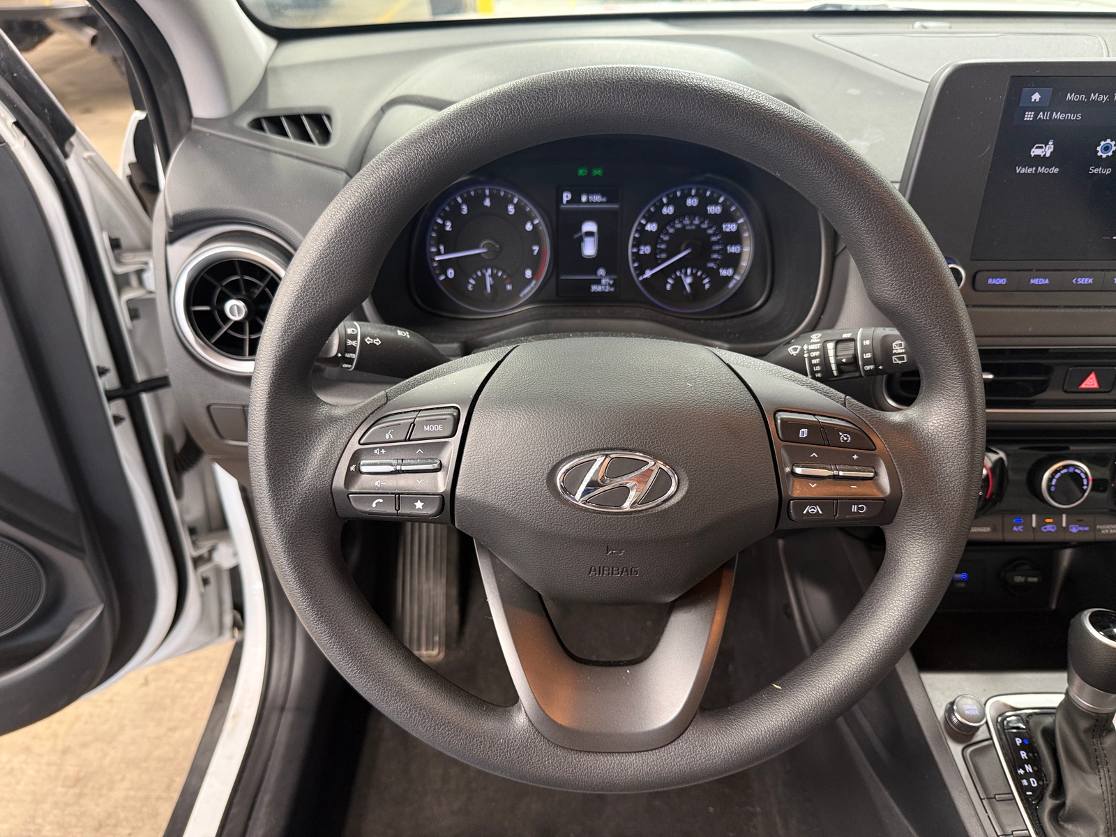 Thumbnail: 2023 Hyundai Kona - 5