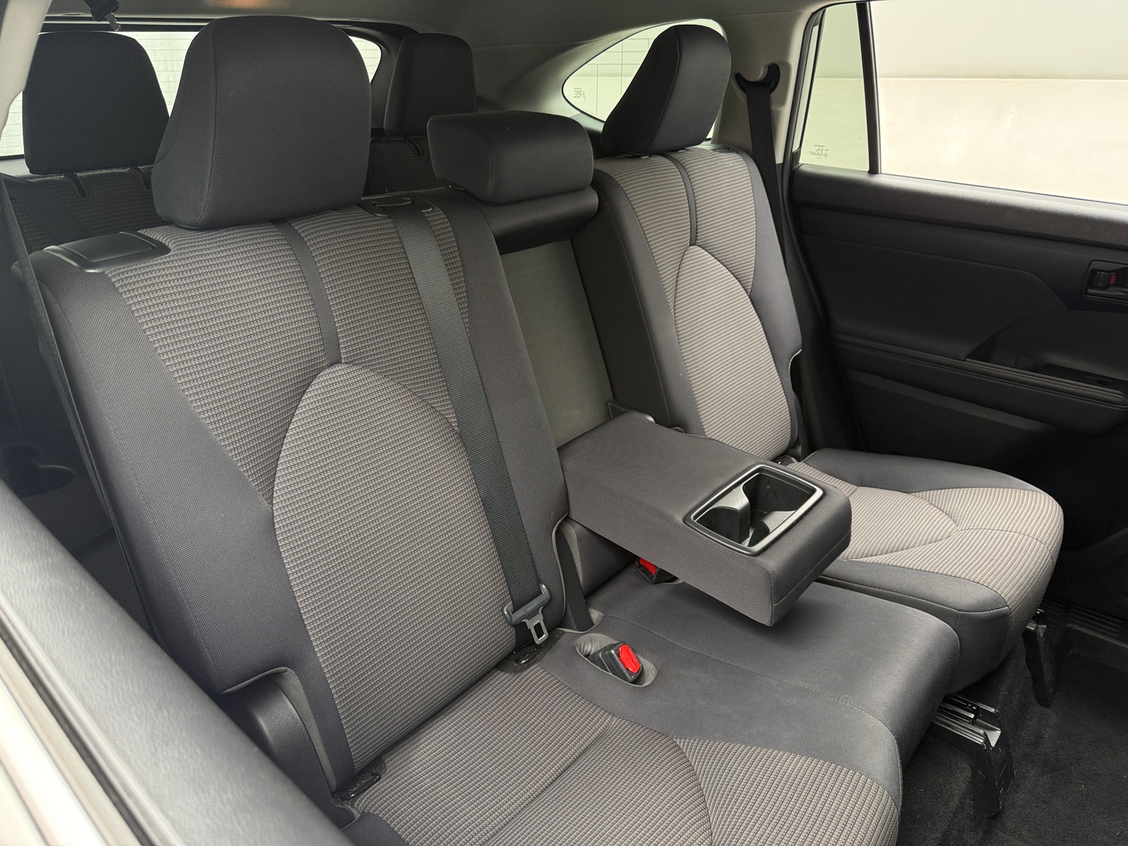 Thumbnail: 2020 Toyota Highlander - 6