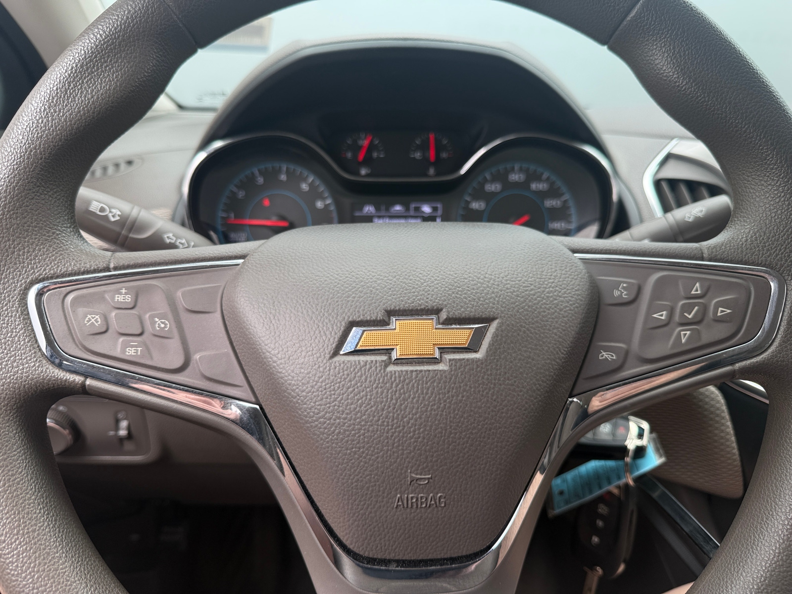 Thumbnail: 2017 Chevrolet Cruze - 5