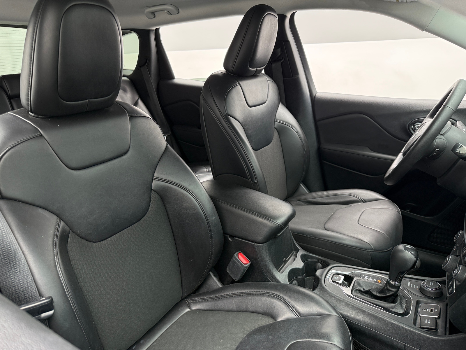 Thumbnail: 2020 Jeep Cherokee - 2