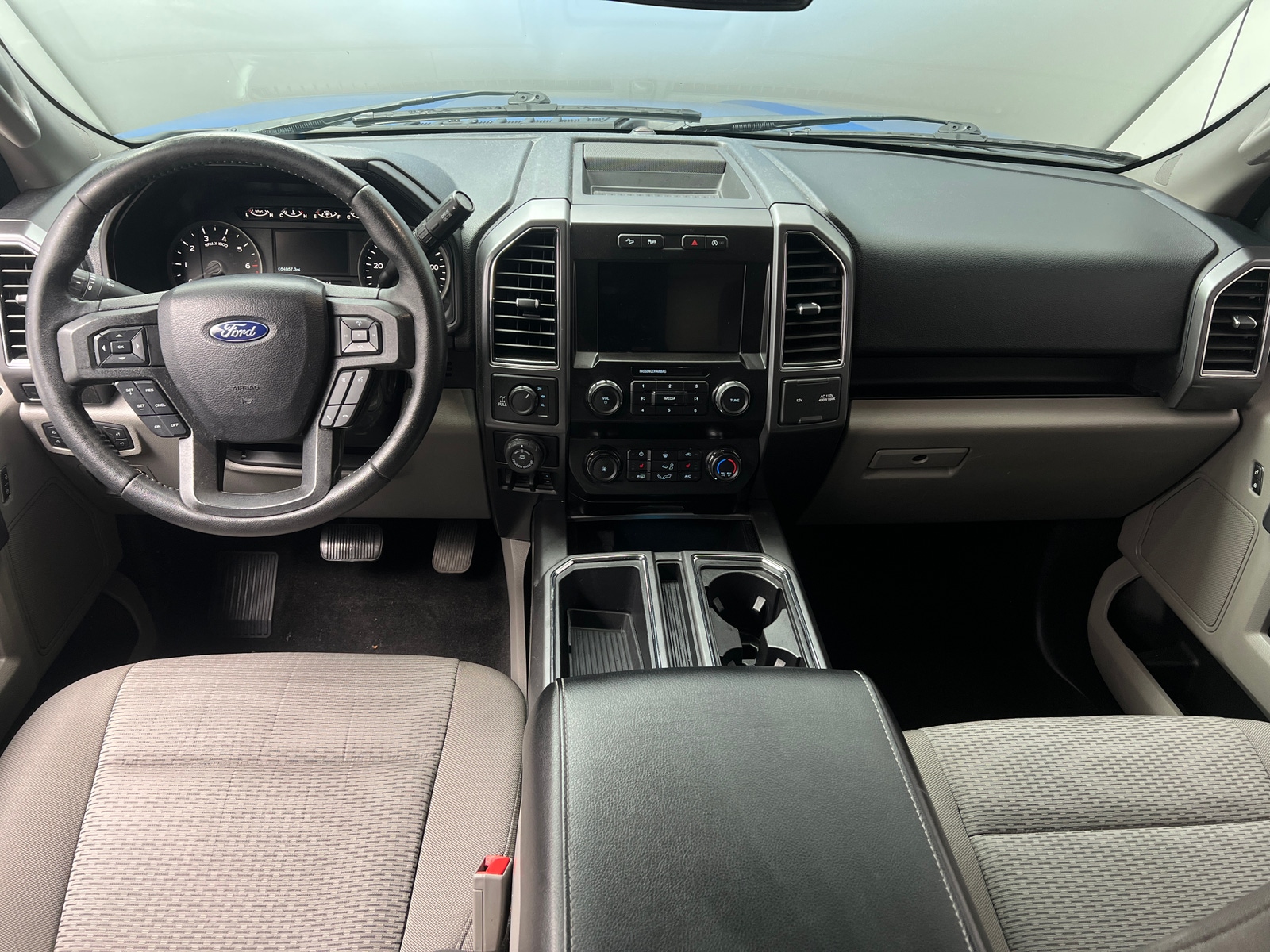 Thumbnail: 2020 Ford Econoline - 3