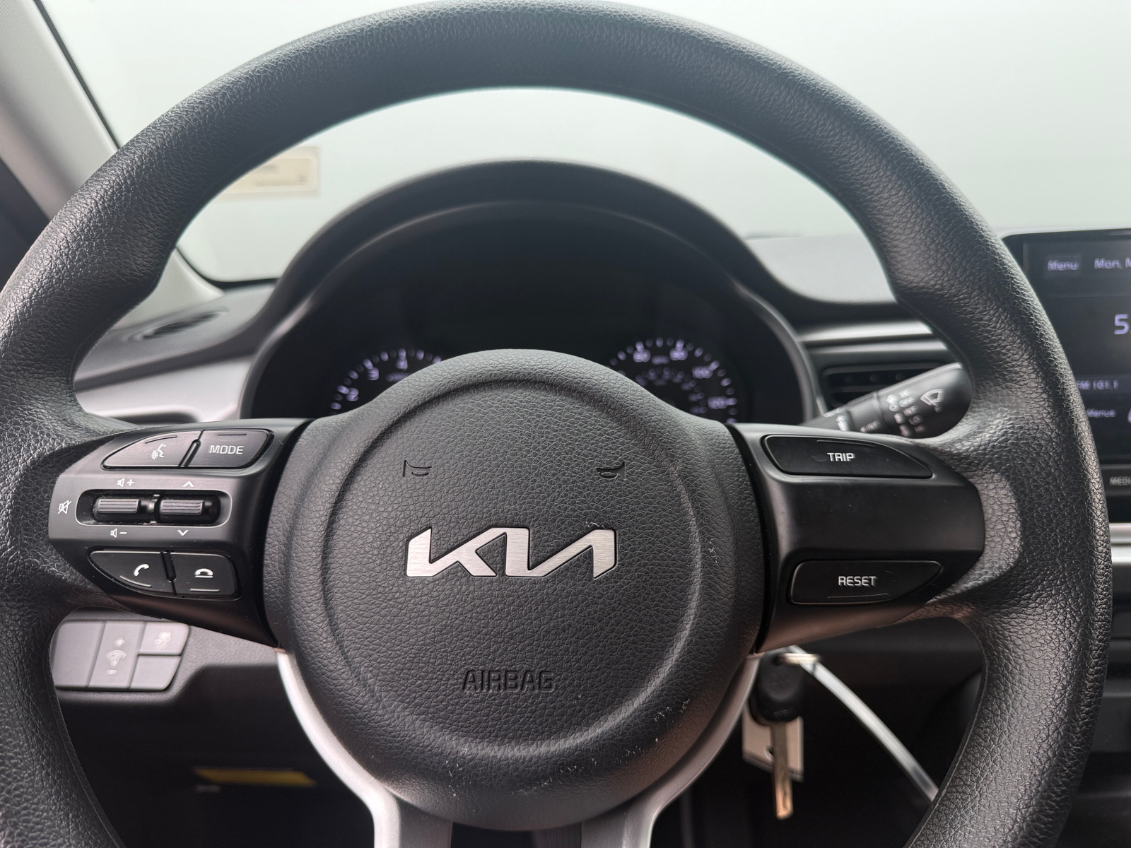 Thumbnail: 2022 Kia Rio - 5