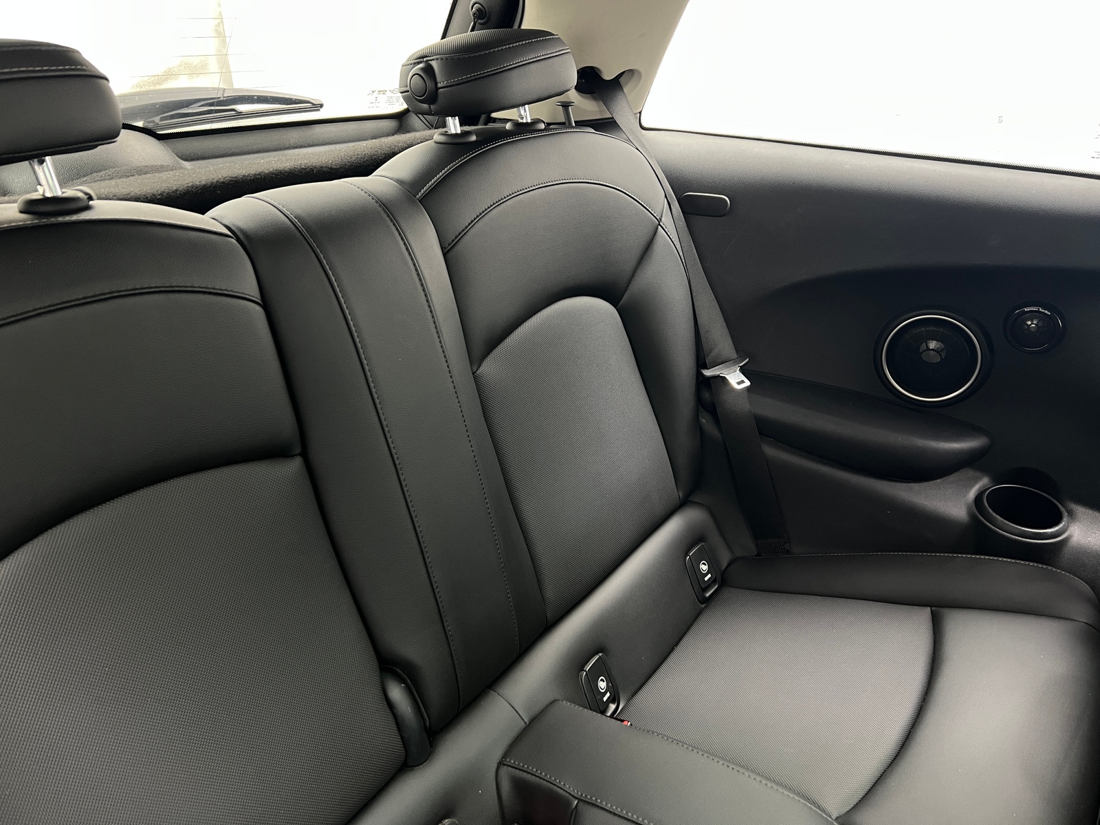 Thumbnail: 2015 MINI Cooper Hardtop - 5