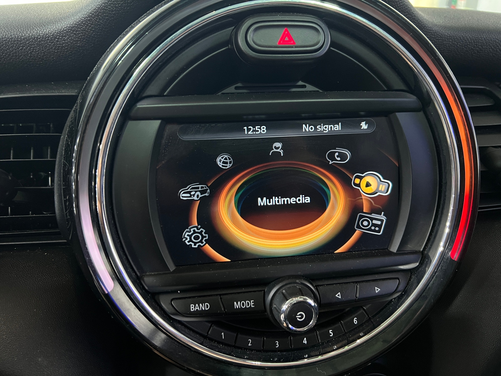 Thumbnail: 2015 MINI Cooper Hardtop - 3