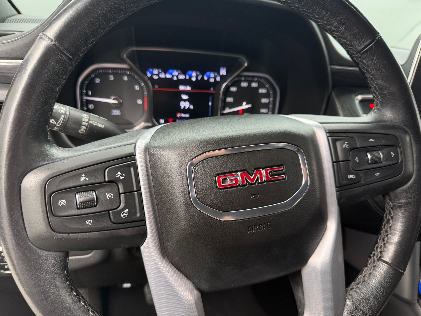 Thumbnail: 2021 GMC Yukon XL - 4