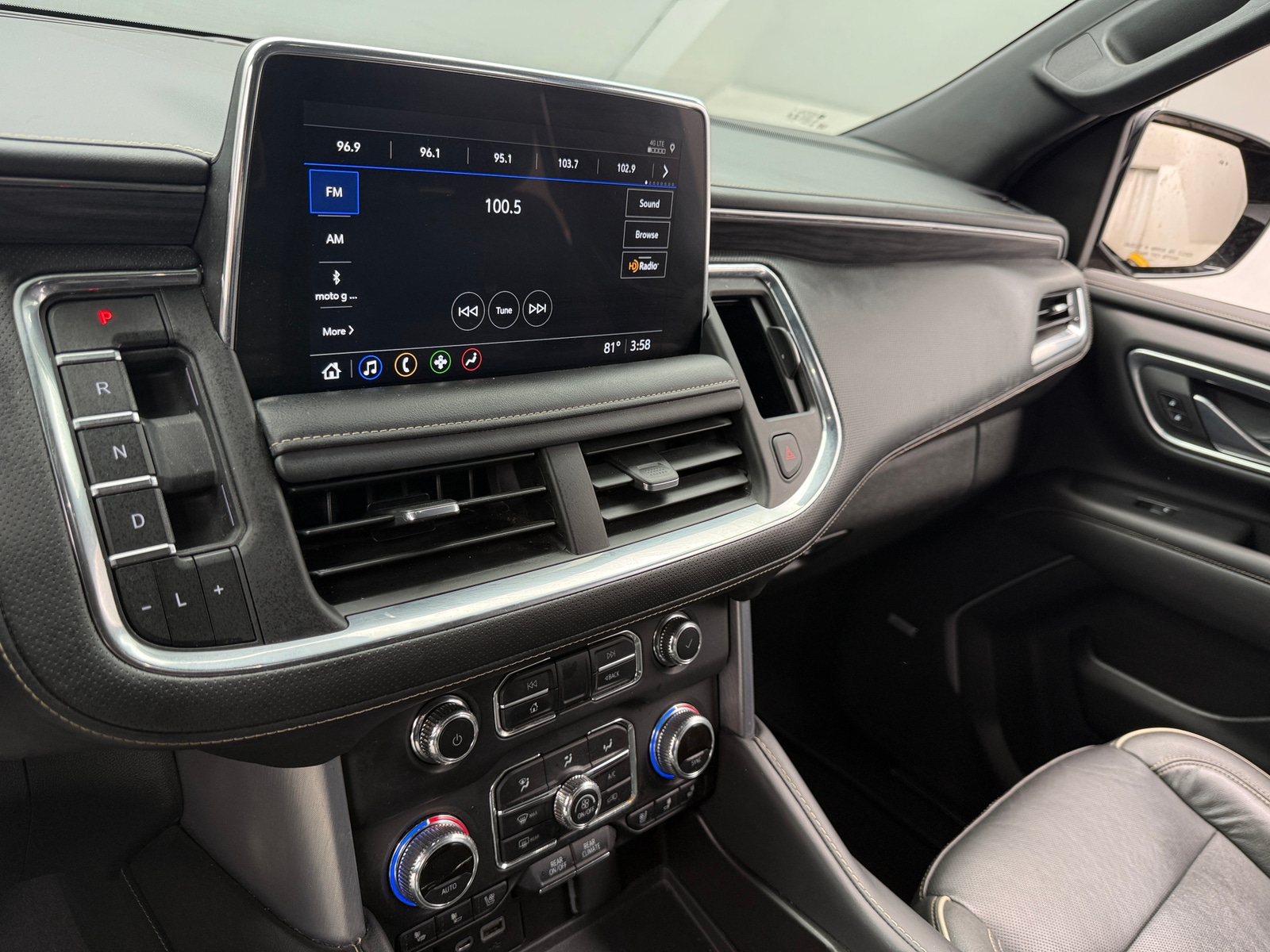 Thumbnail: 2021 GMC Yukon XL - 3