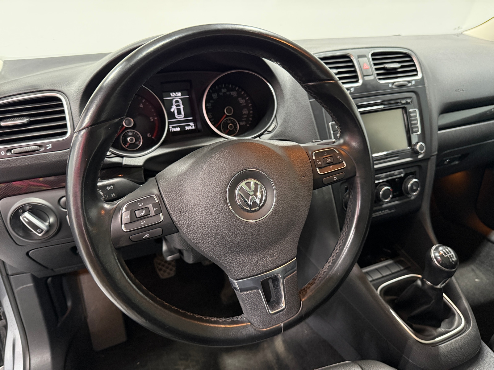Thumbnail: 2014 Volkswagen Jetta - 4