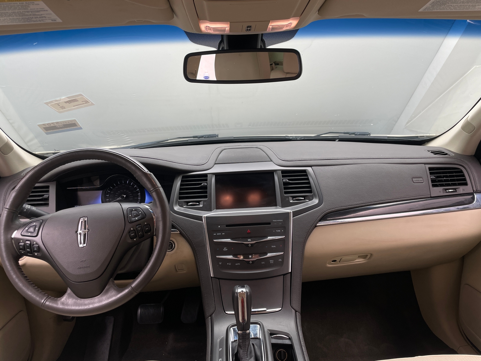 Thumbnail: 2015 Lincoln MKS - 2
