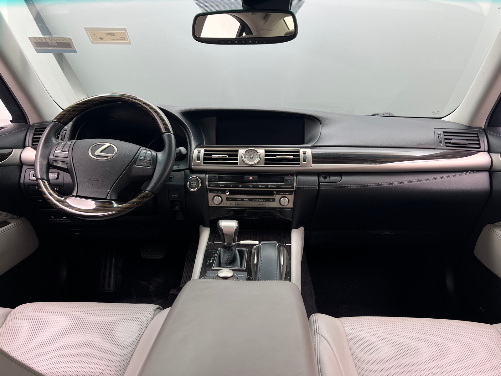 Thumbnail: 2016 Lexus LS - 2
