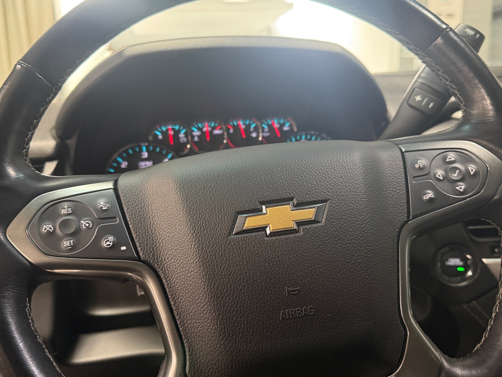 Thumbnail: 2020 Chevrolet Suburban - 4