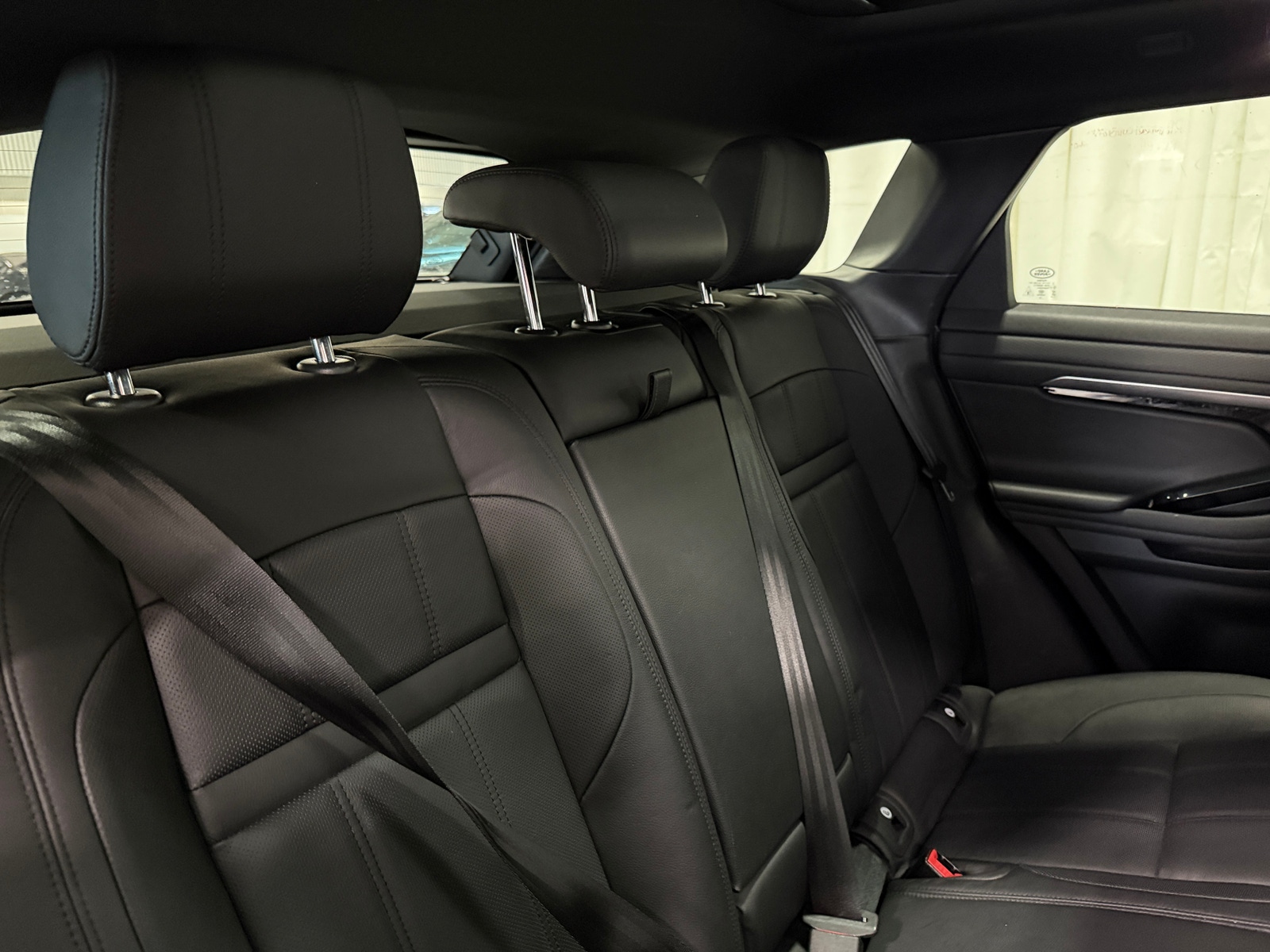 Thumbnail: 2020 Land Rover Range Rover Evoque - 5