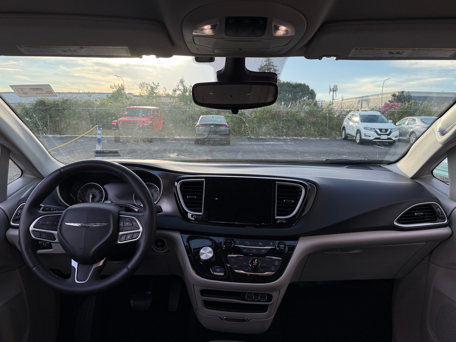 Thumbnail: 2023 Chrysler Pacifica - 2