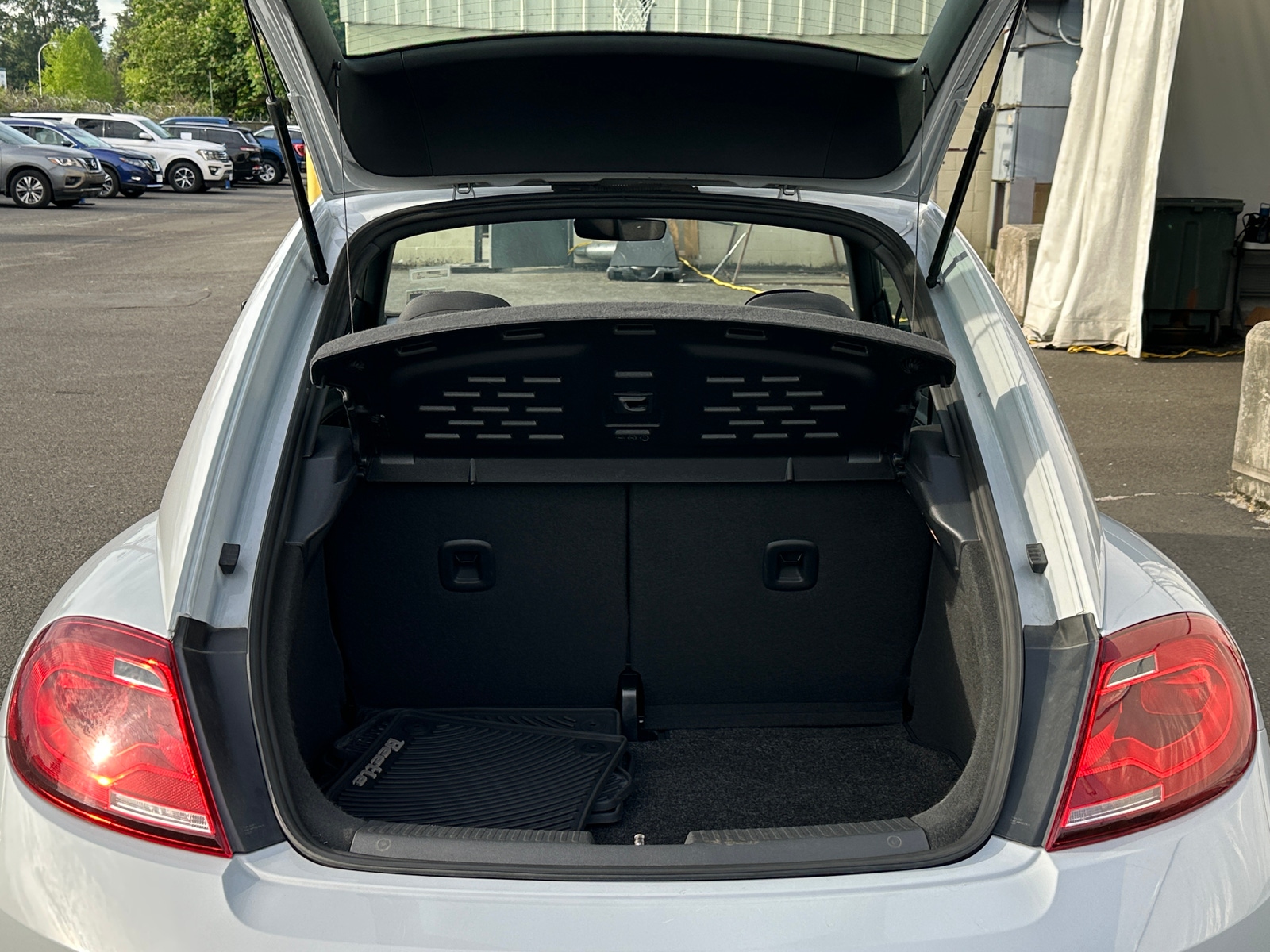 Thumbnail: 2017 Volkswagen Beetle - 7
