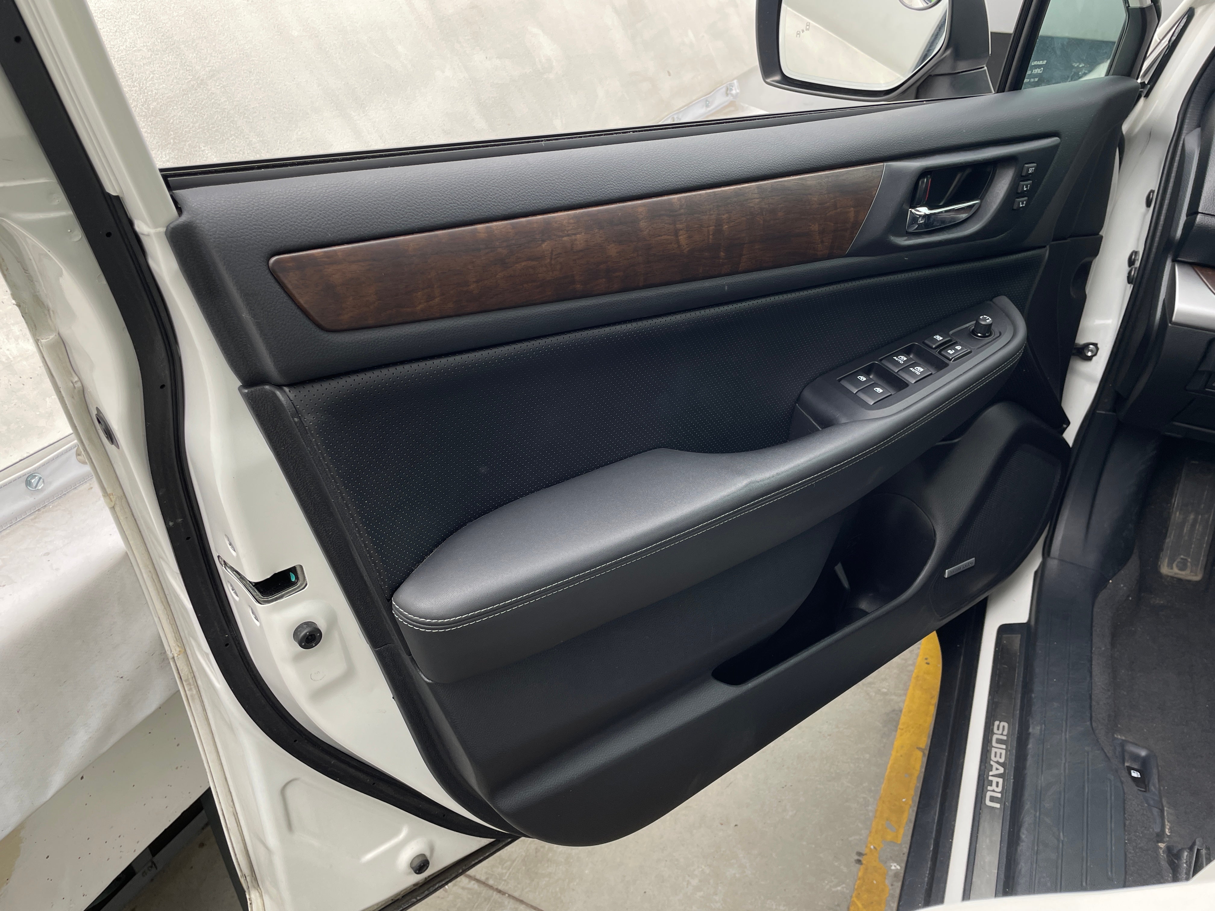 Used 2015 Subaru Outback Limited with VIN 4S4BSBNC4F3305831 for sale in Auburn, WA