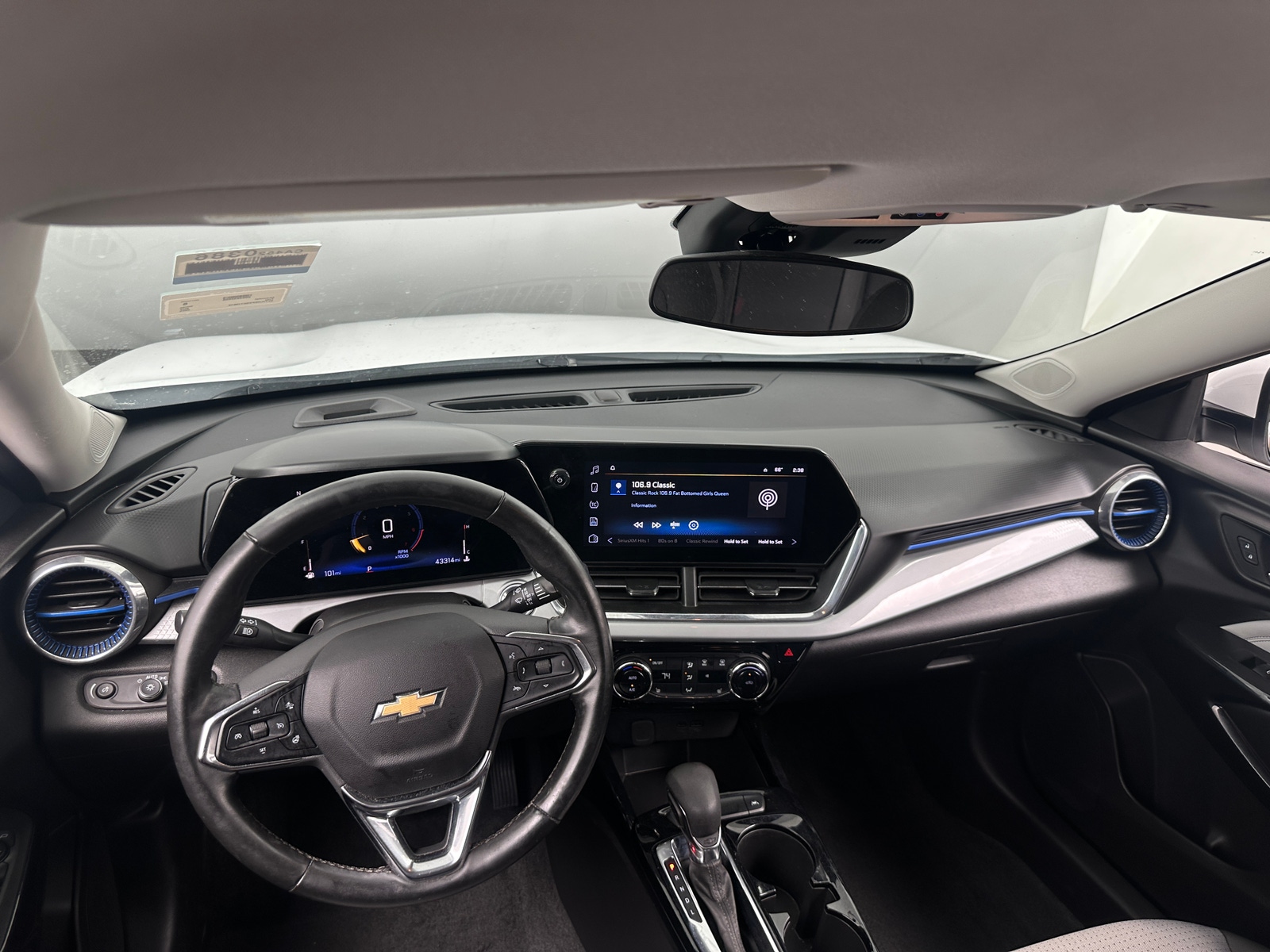 Thumbnail: 2025 Chevrolet Trax - 3