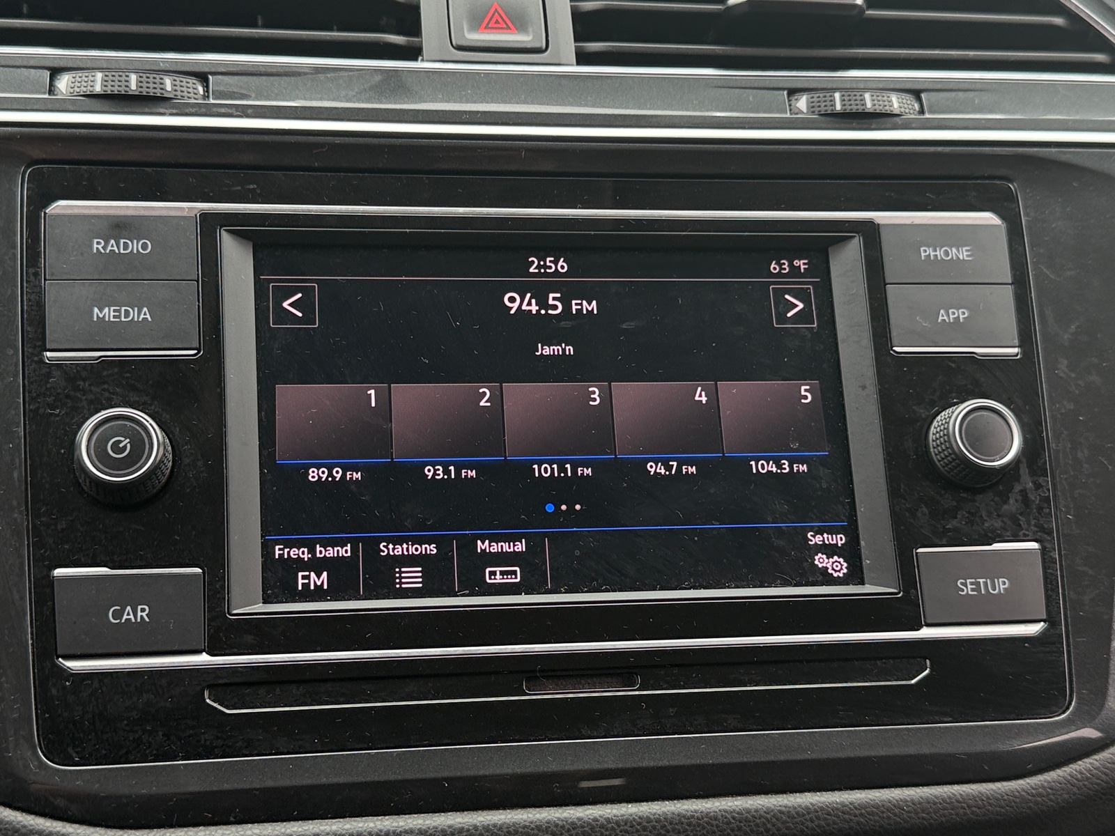 Thumbnail: 2019 Volkswagen Tiguan - 4