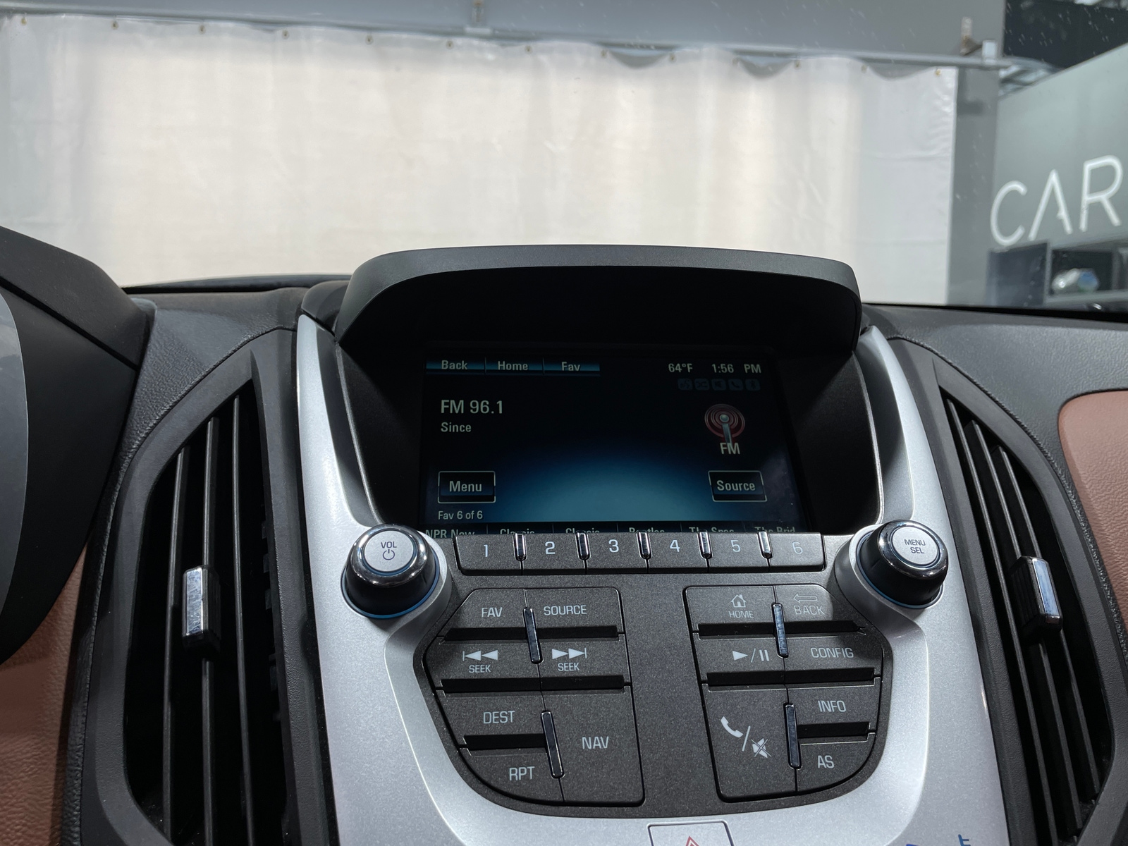 Thumbnail: 2017 Chevrolet Equinox - 3