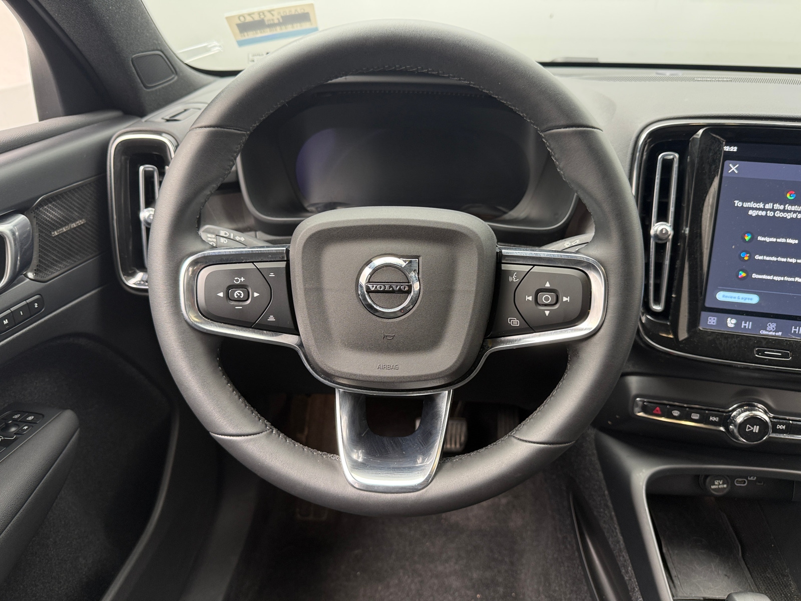 Thumbnail: 2023 Volvo C40 - 5