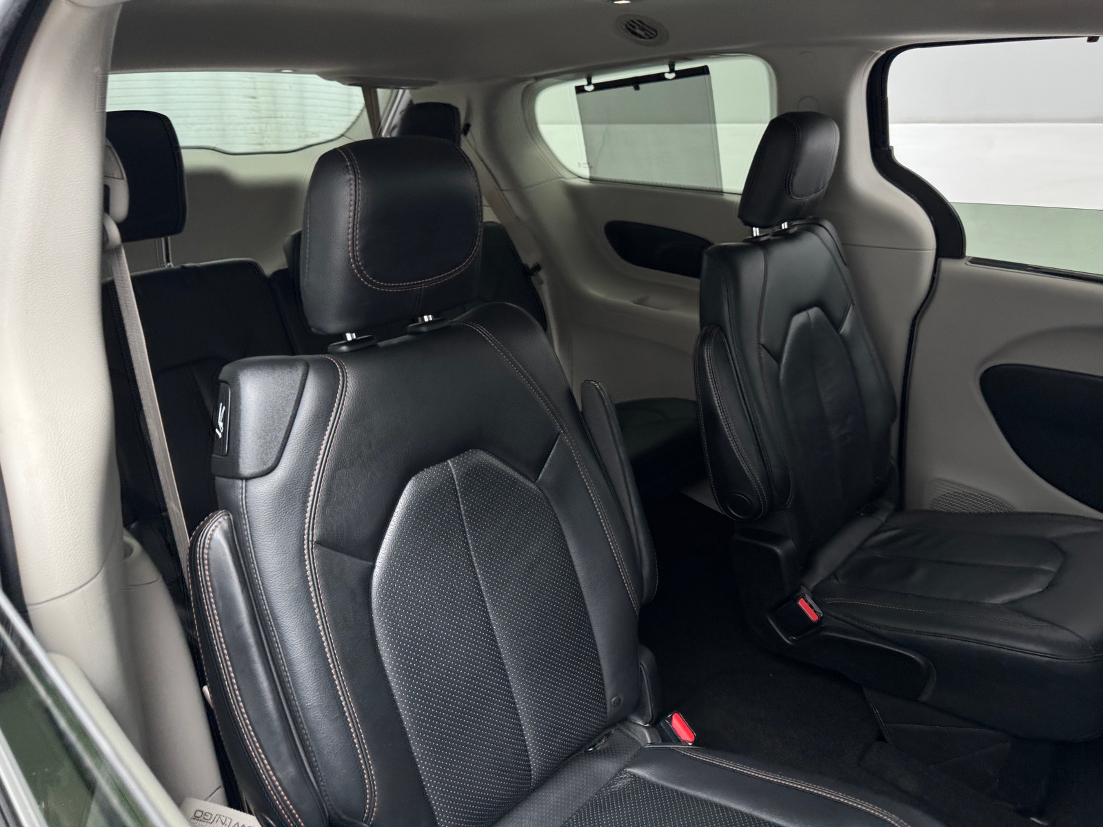 Thumbnail: 2019 Chrysler Pacifica - 5