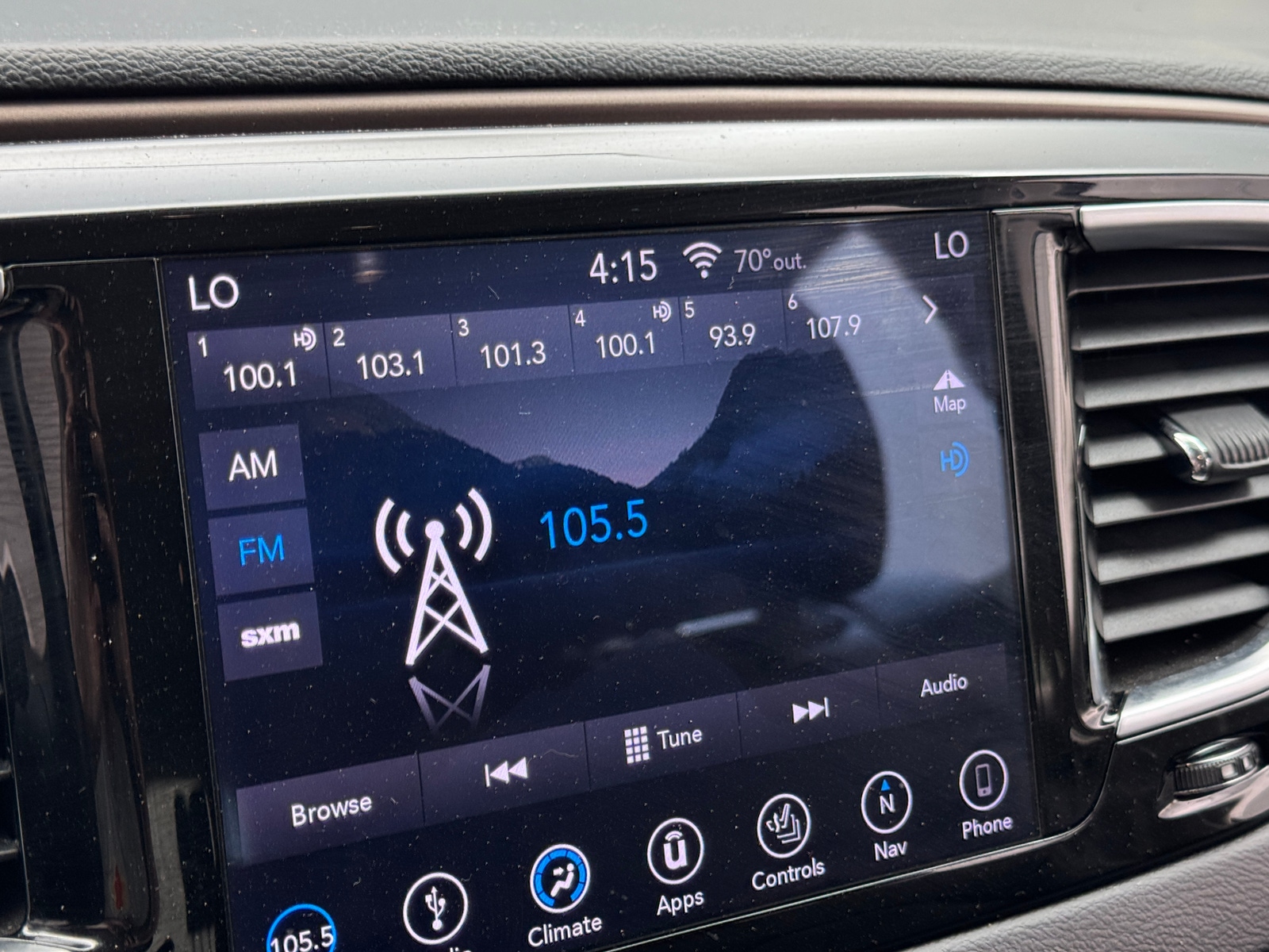 Thumbnail: 2019 Chrysler Pacifica - 3