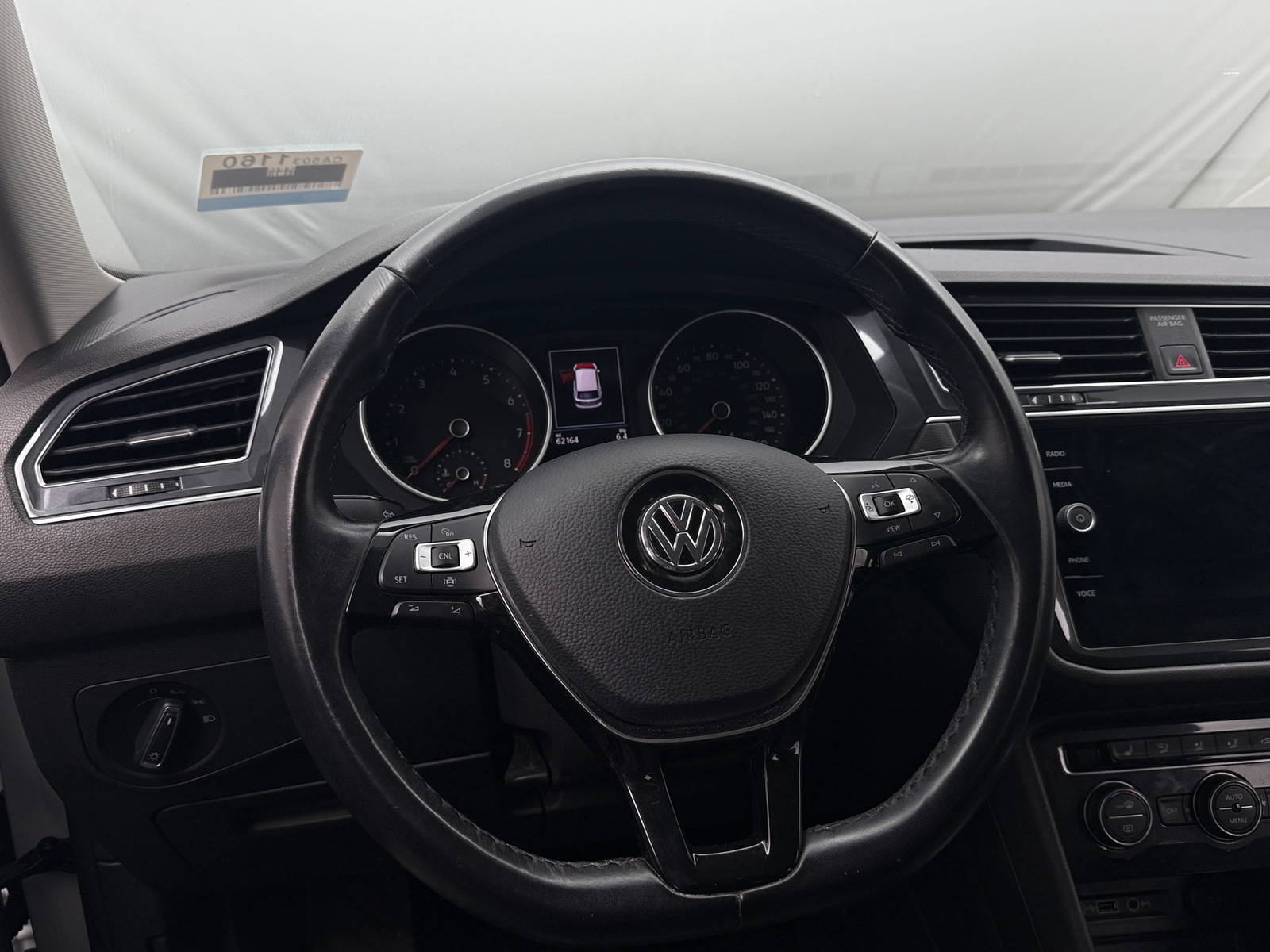 Thumbnail: 2019 Volkswagen Tiguan - 4