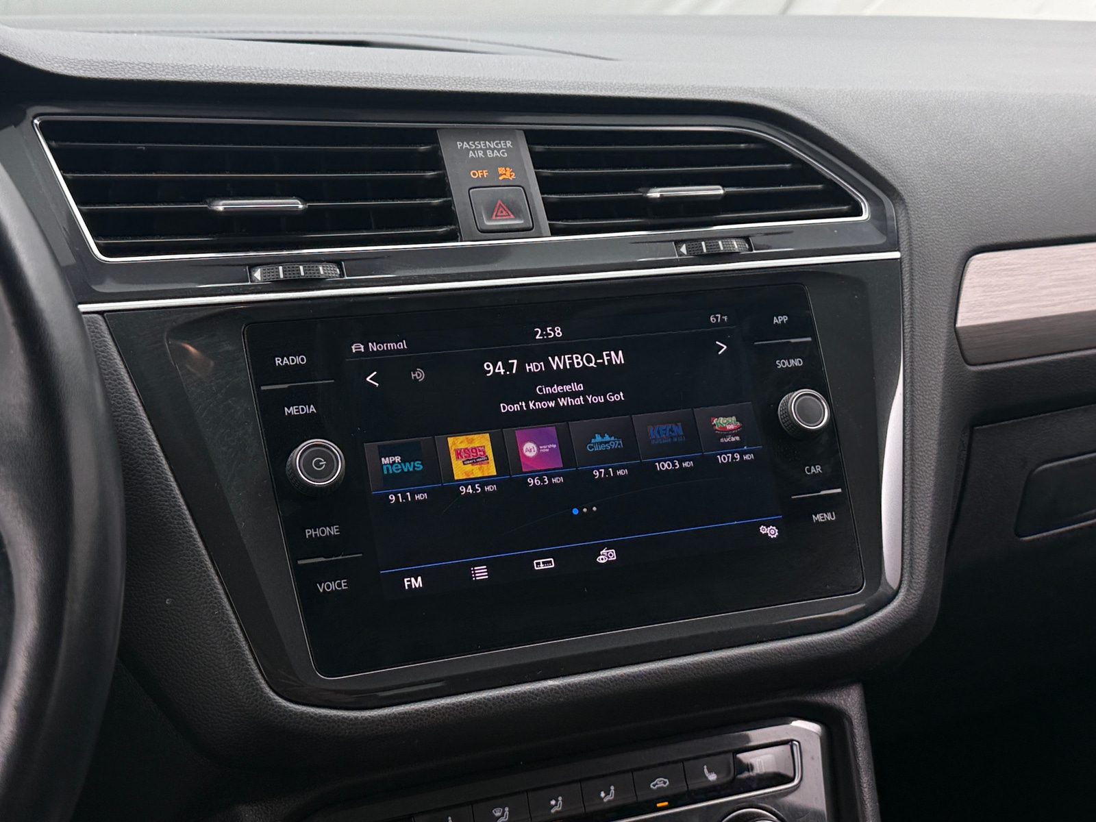 Thumbnail: 2019 Volkswagen Tiguan - 3