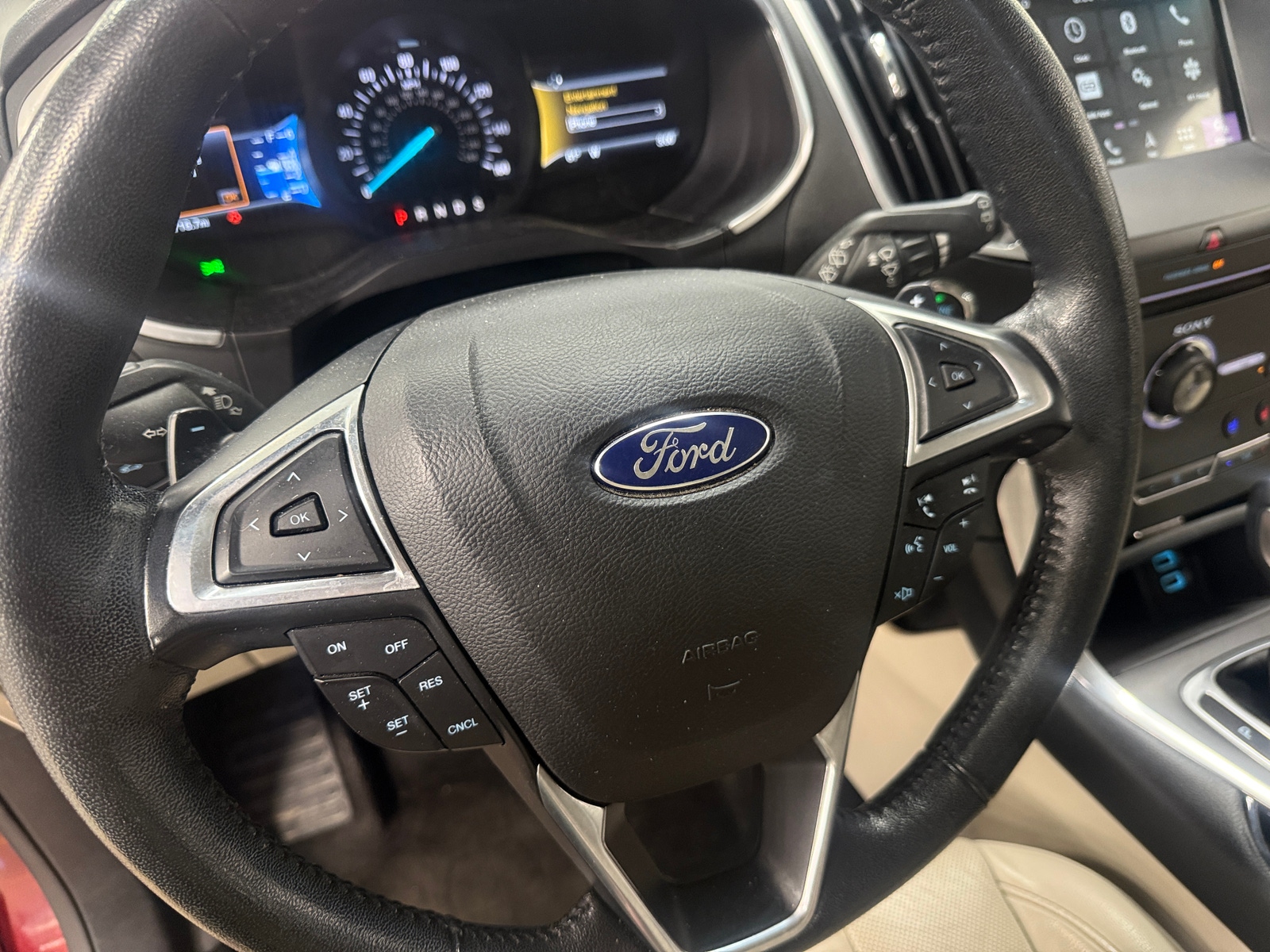 Thumbnail: 2016 Ford Edge - 4