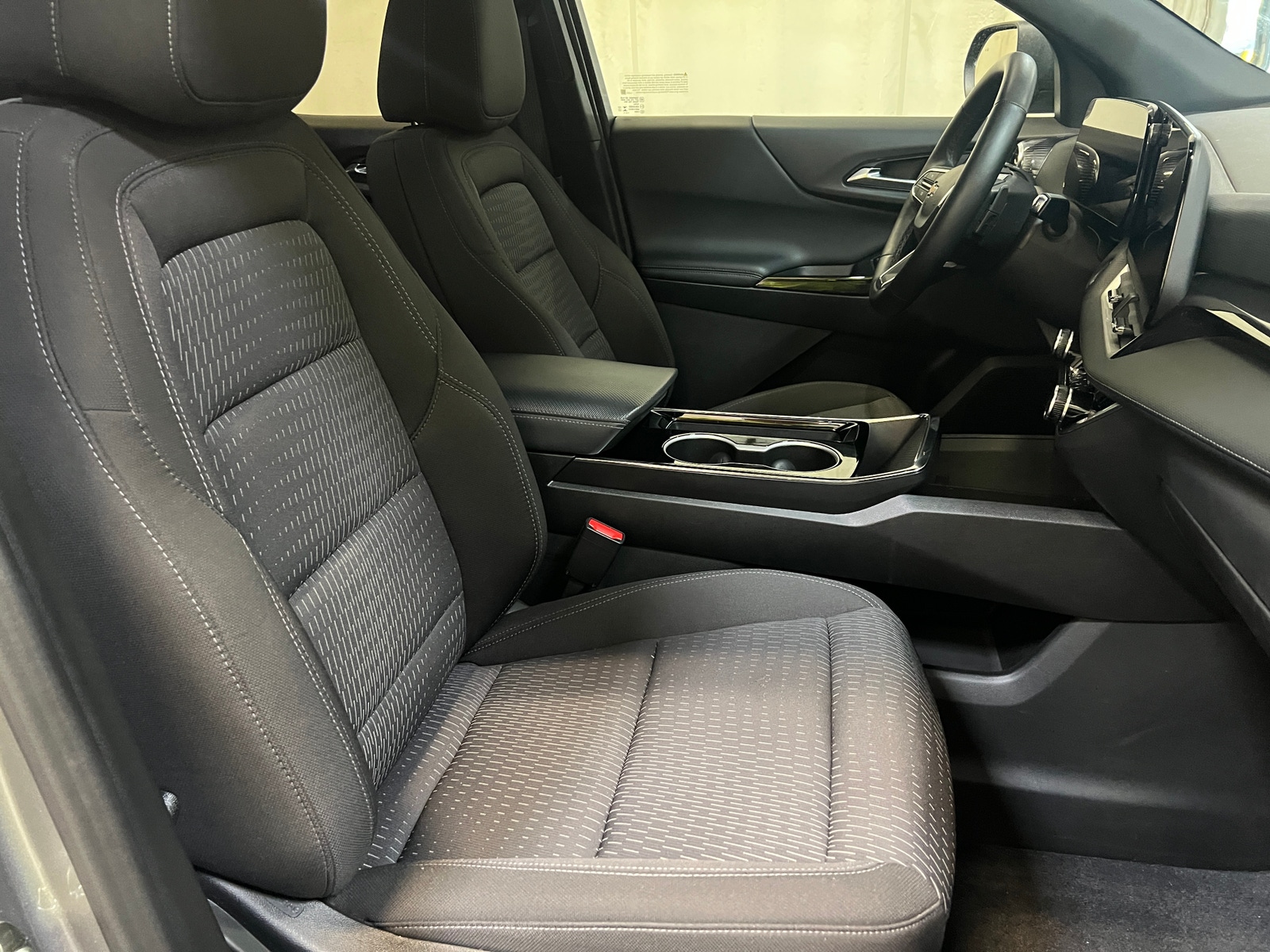 Thumbnail: 2025 Chevrolet Equinox - 2
