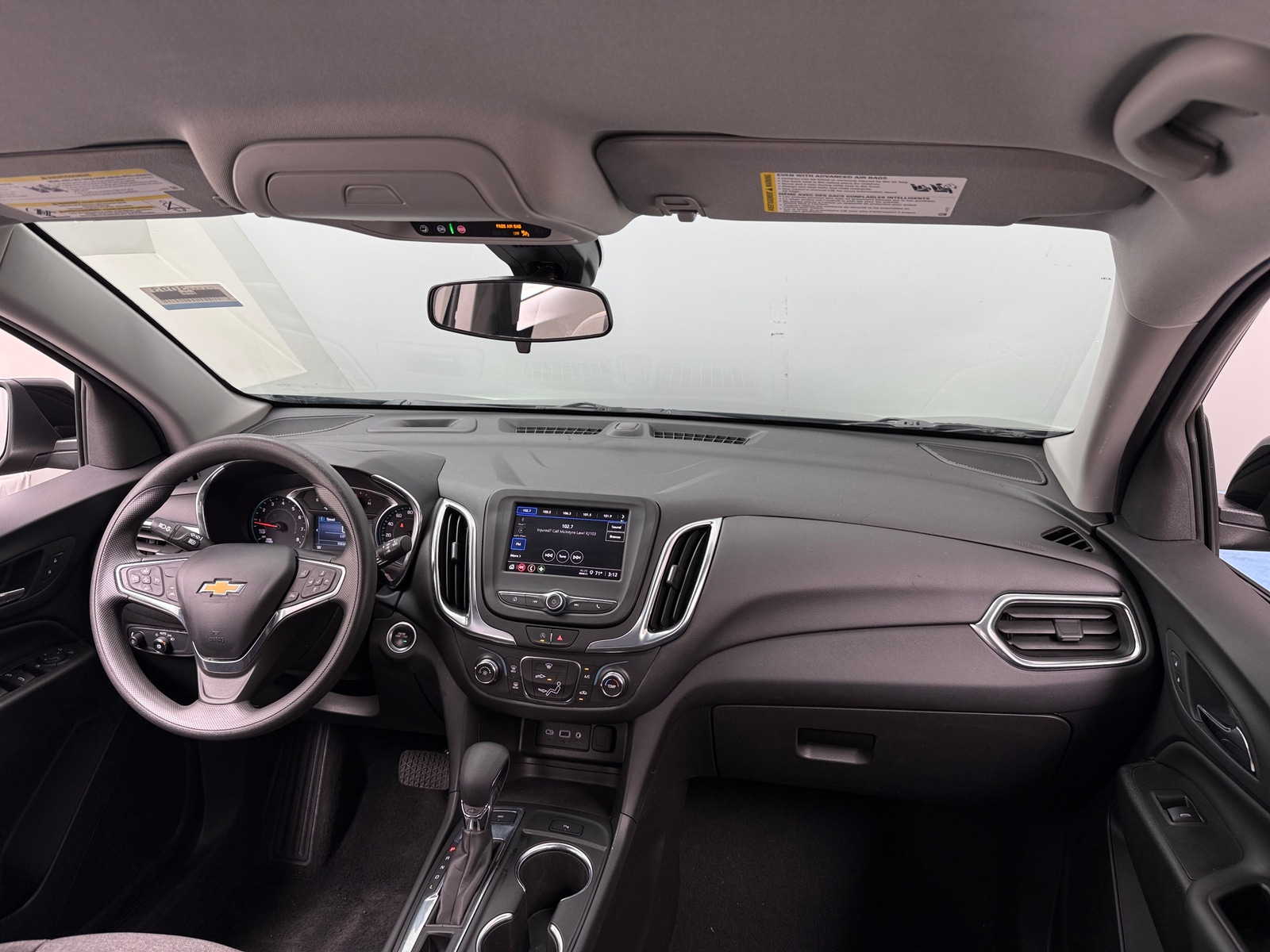 Thumbnail: 2023 Chevrolet Equinox - 3