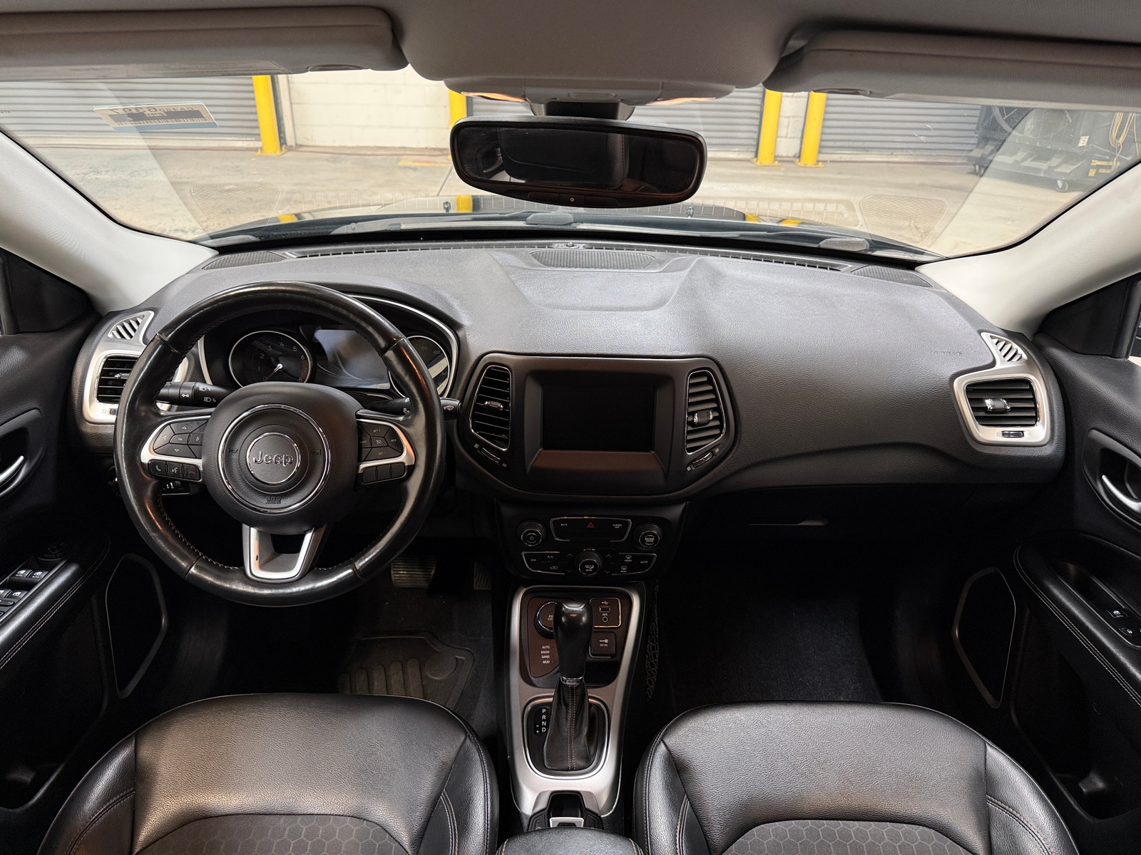 Thumbnail: 2018 Jeep Compass - 3