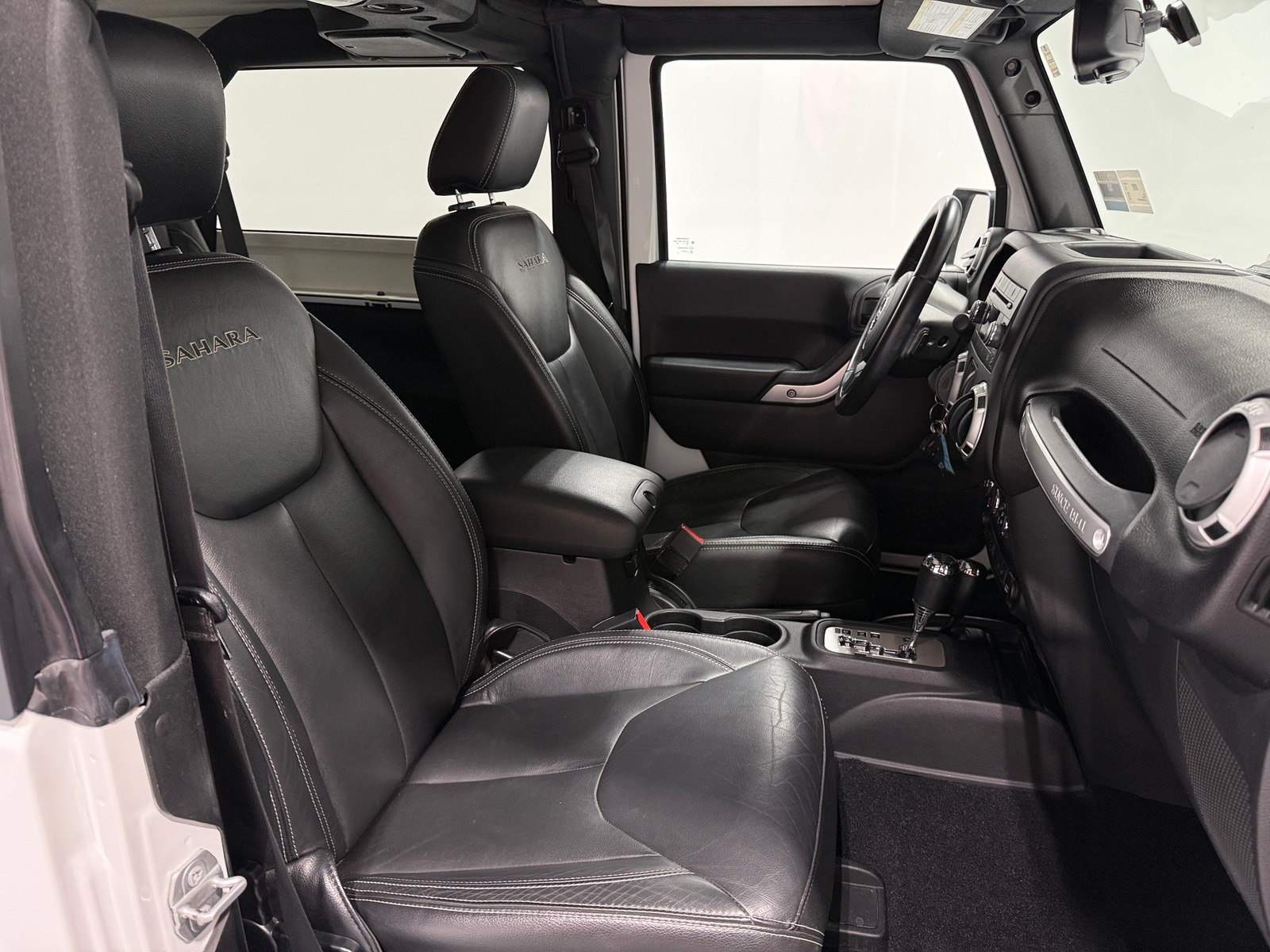 Thumbnail: 2016 Jeep Wrangler - 2
