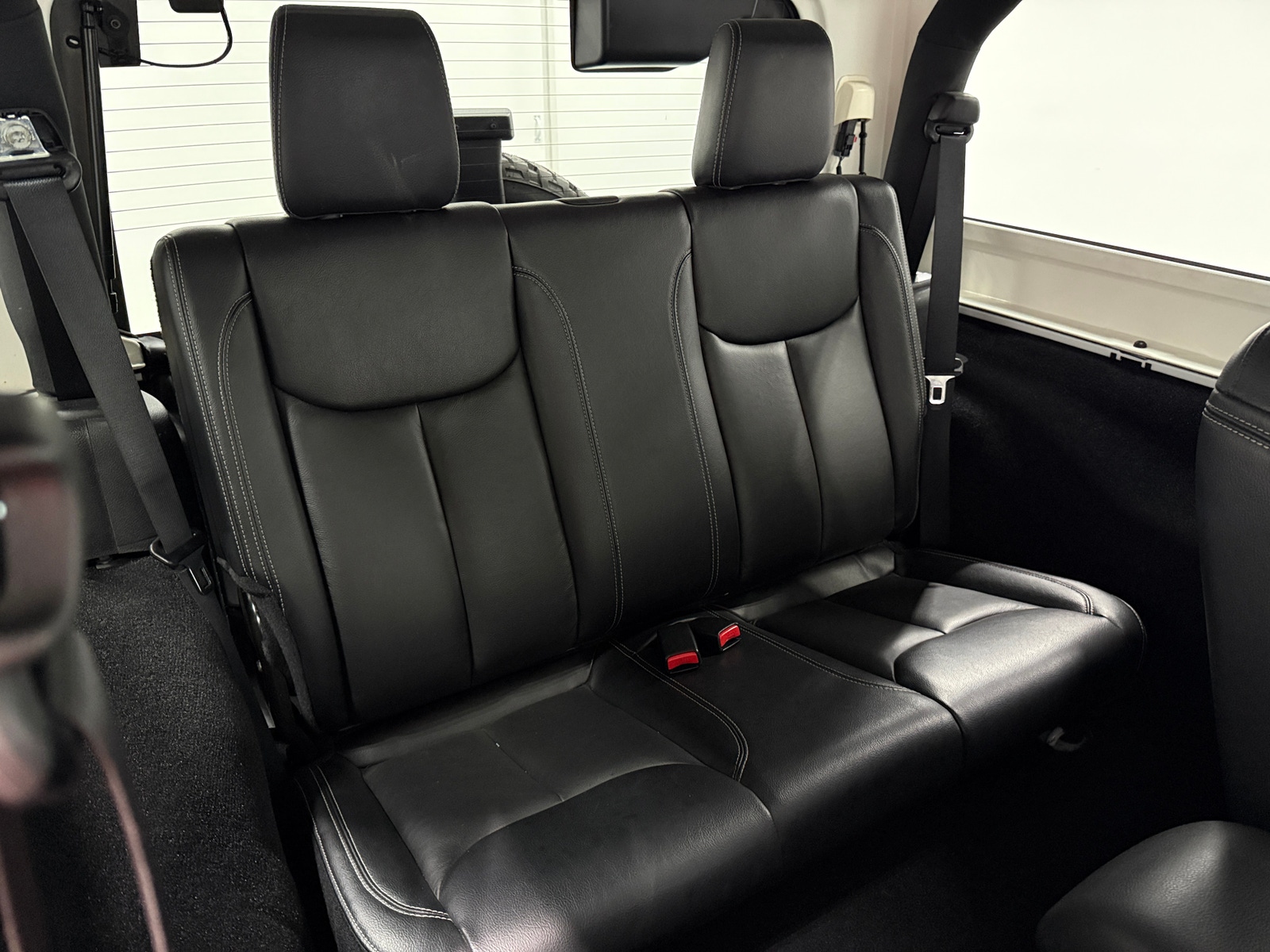 Thumbnail: 2016 Jeep Wrangler - 6