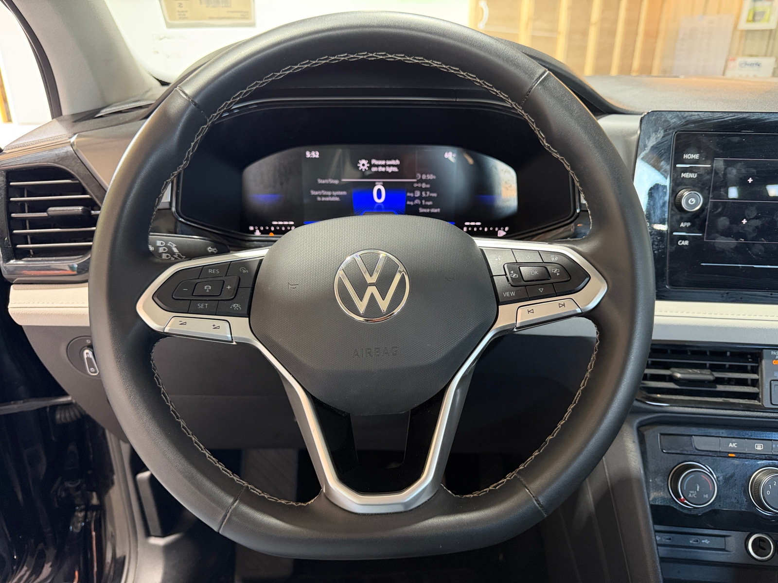 Thumbnail: 2025 Volkswagen Taos - 5